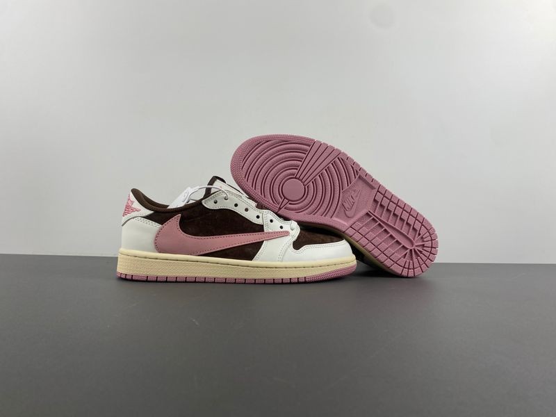 Travis Scott x Air Jordan 1 Low OG,