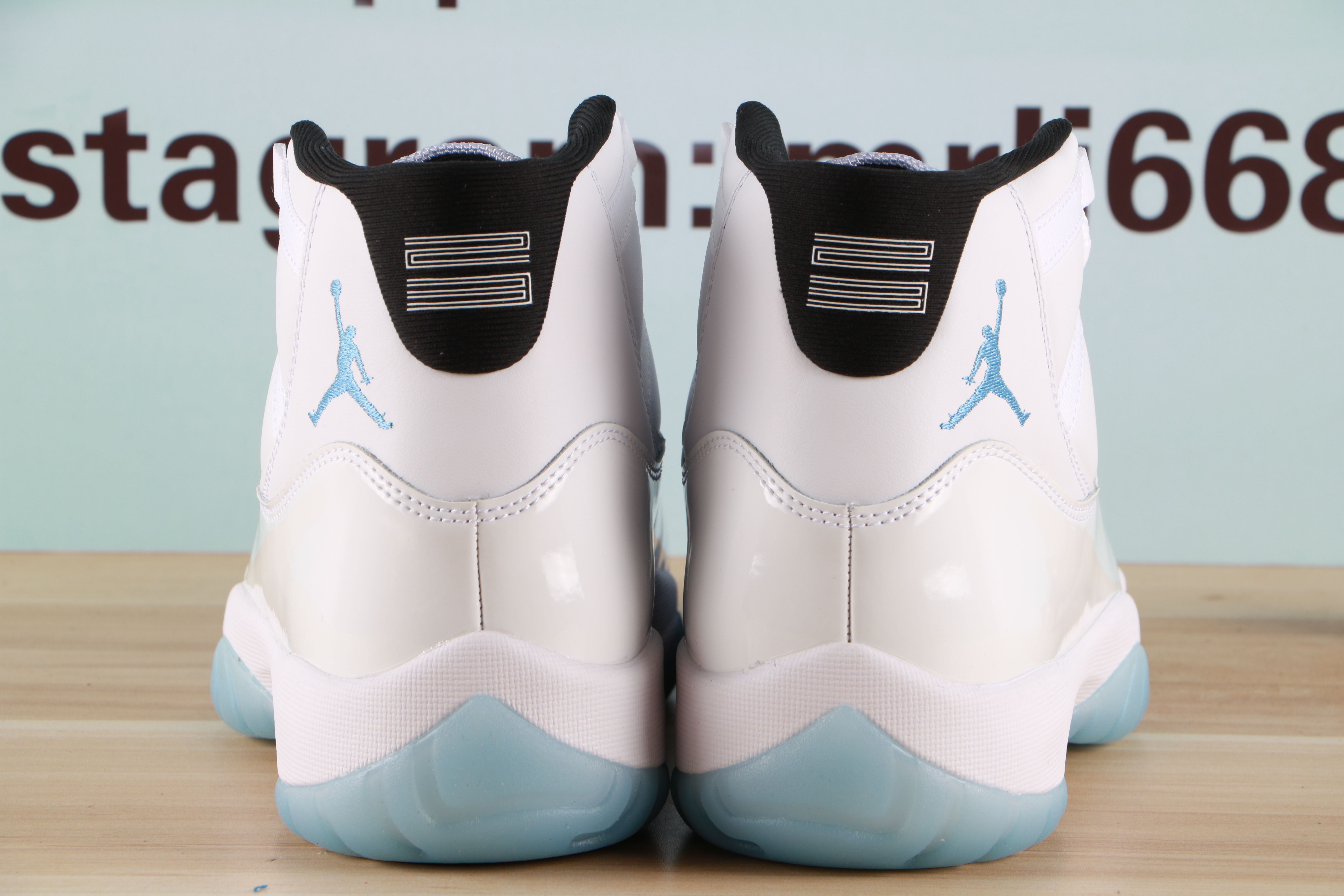 Jordan 11 Retro Legend Blue