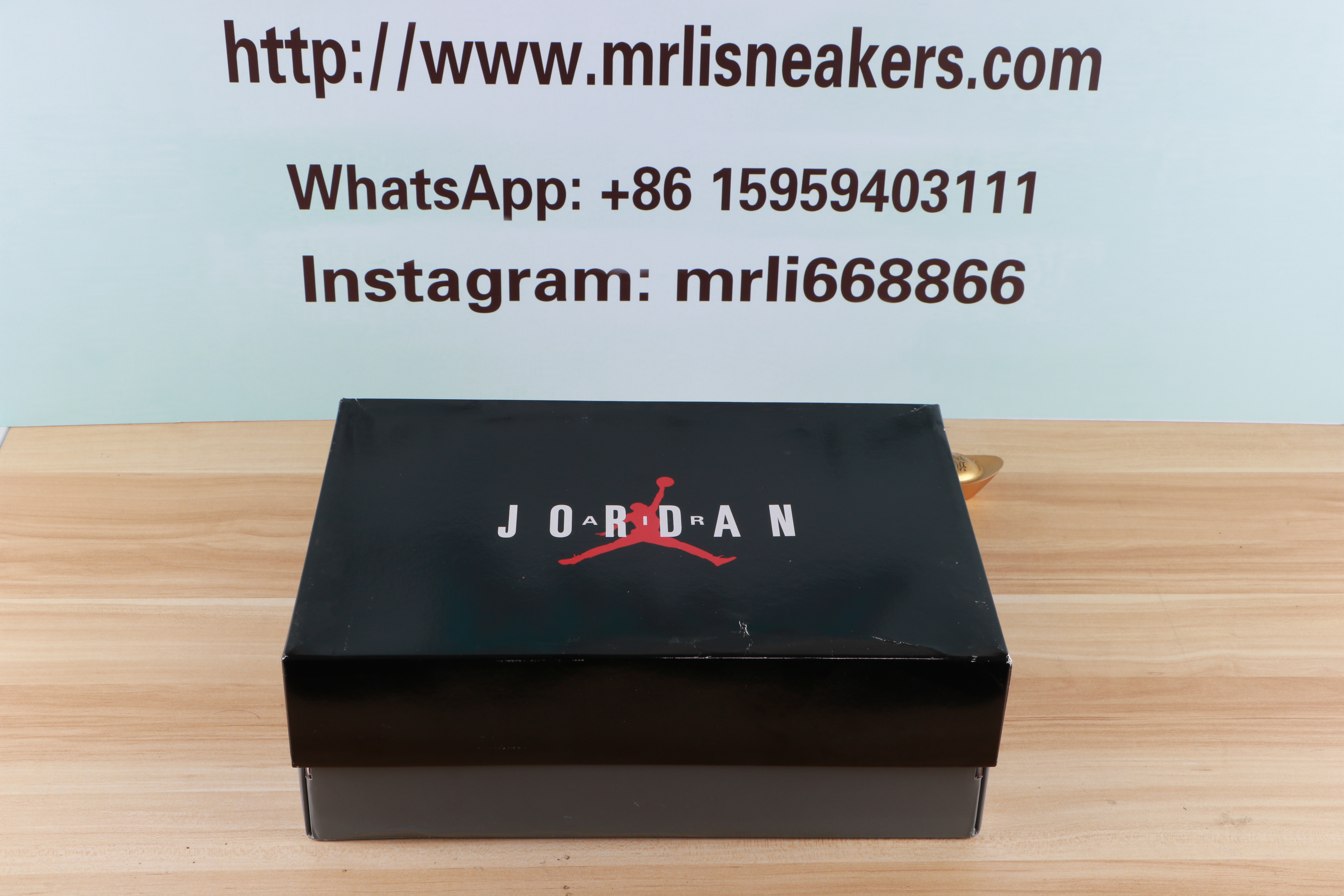 Jordan 11 Retro Legend Blue