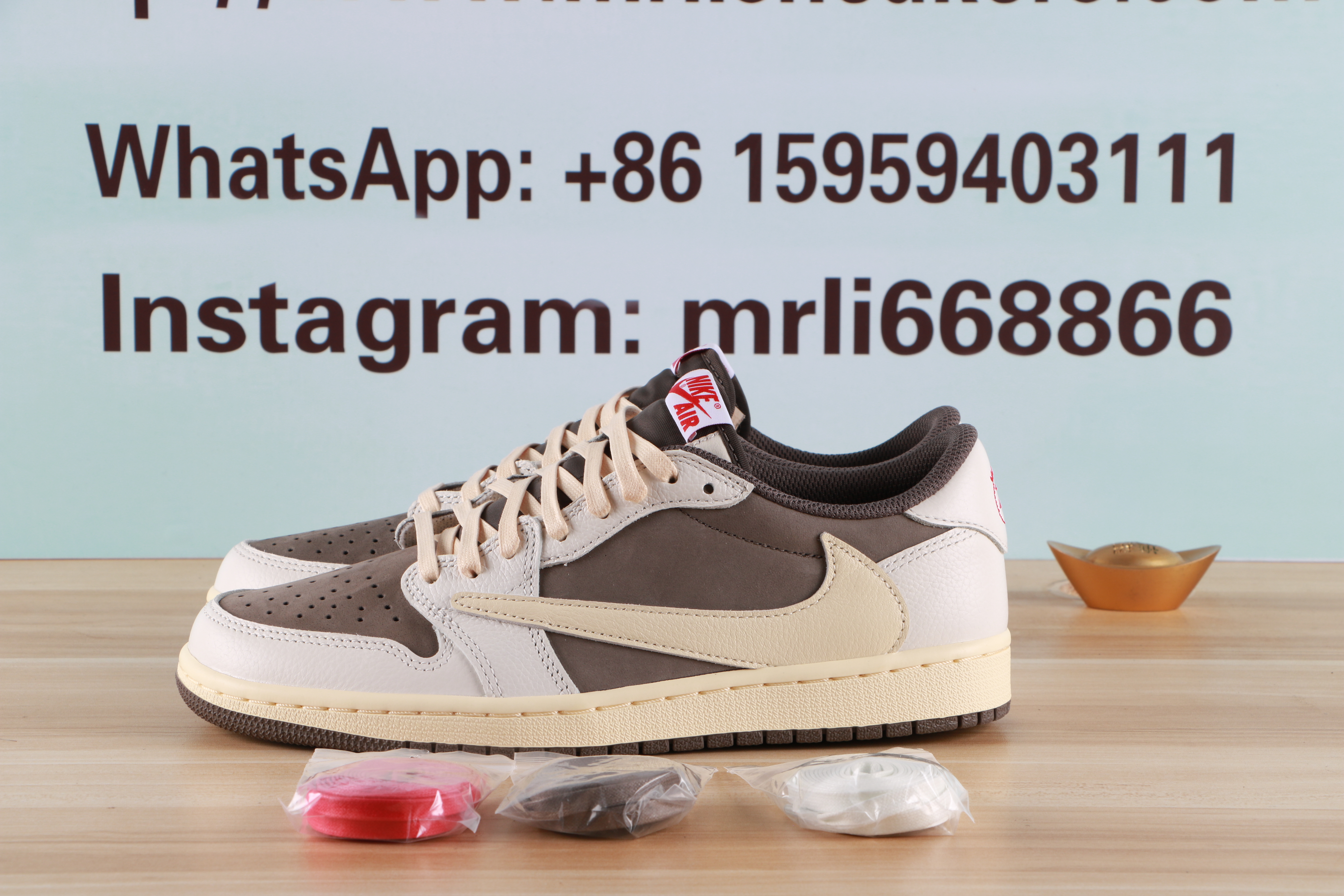 Travis Scott x Air Jordan 1 Low Mocha
