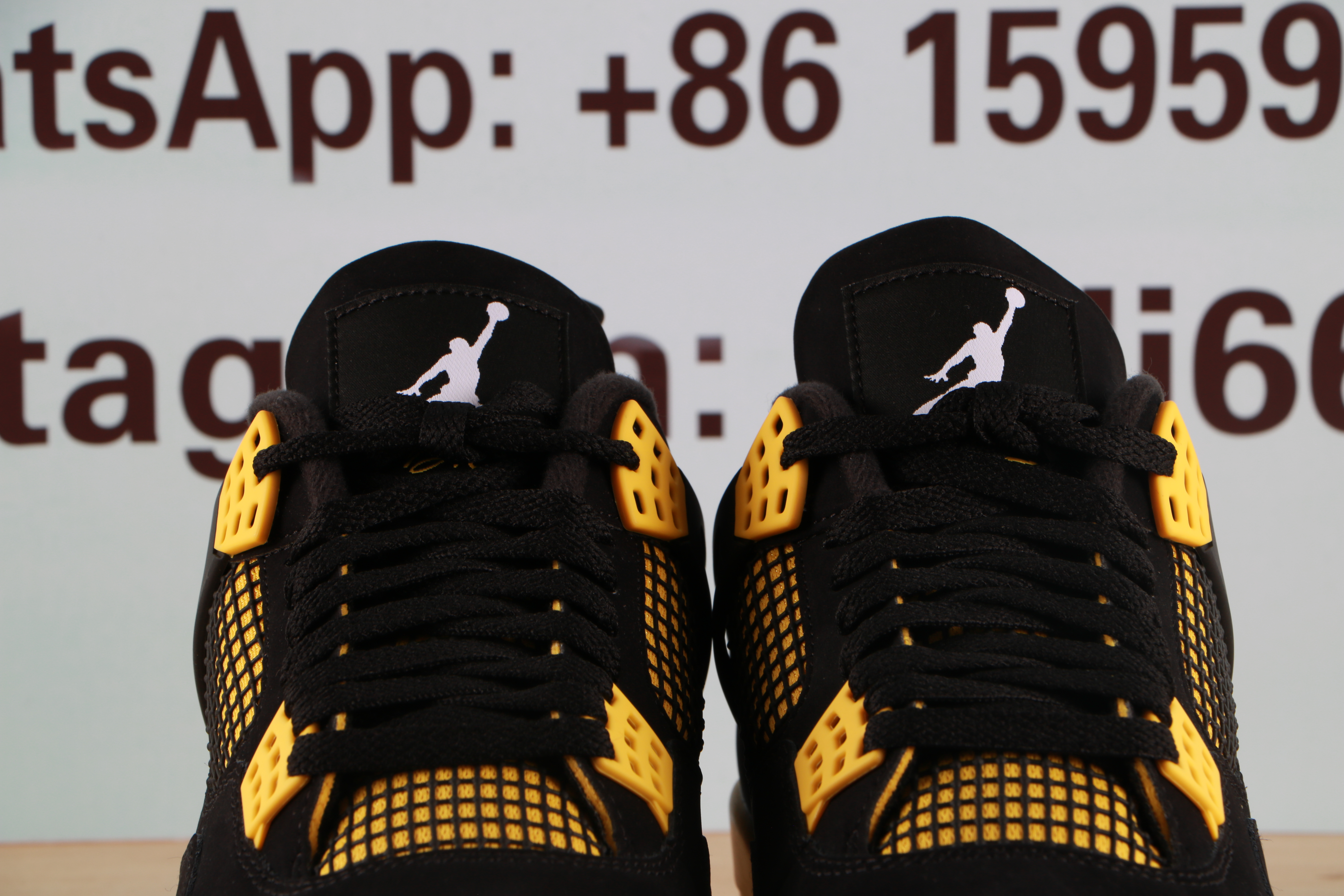 Air Jordan 4 Thunder