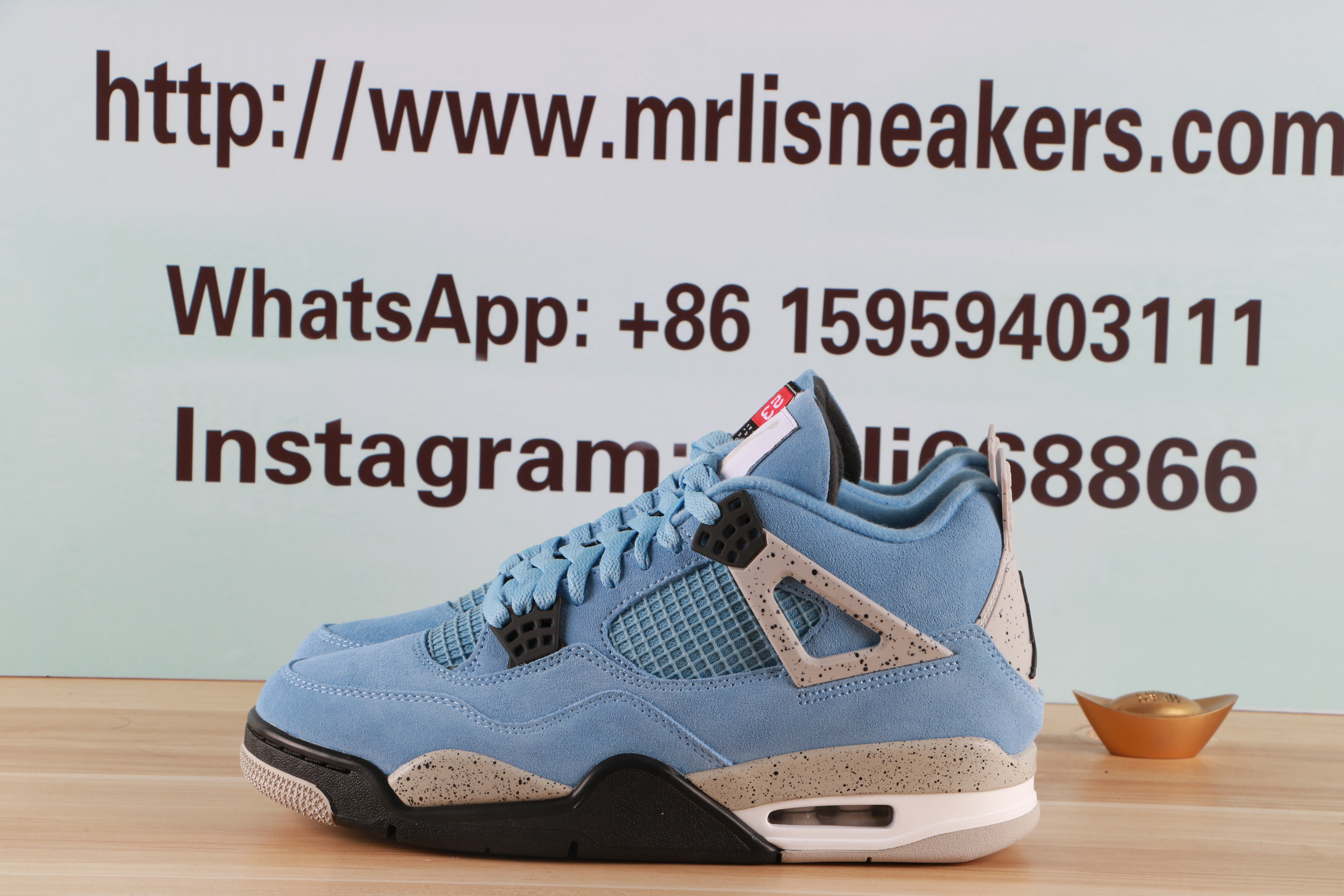 Air Jordan 4 " University Blue "
