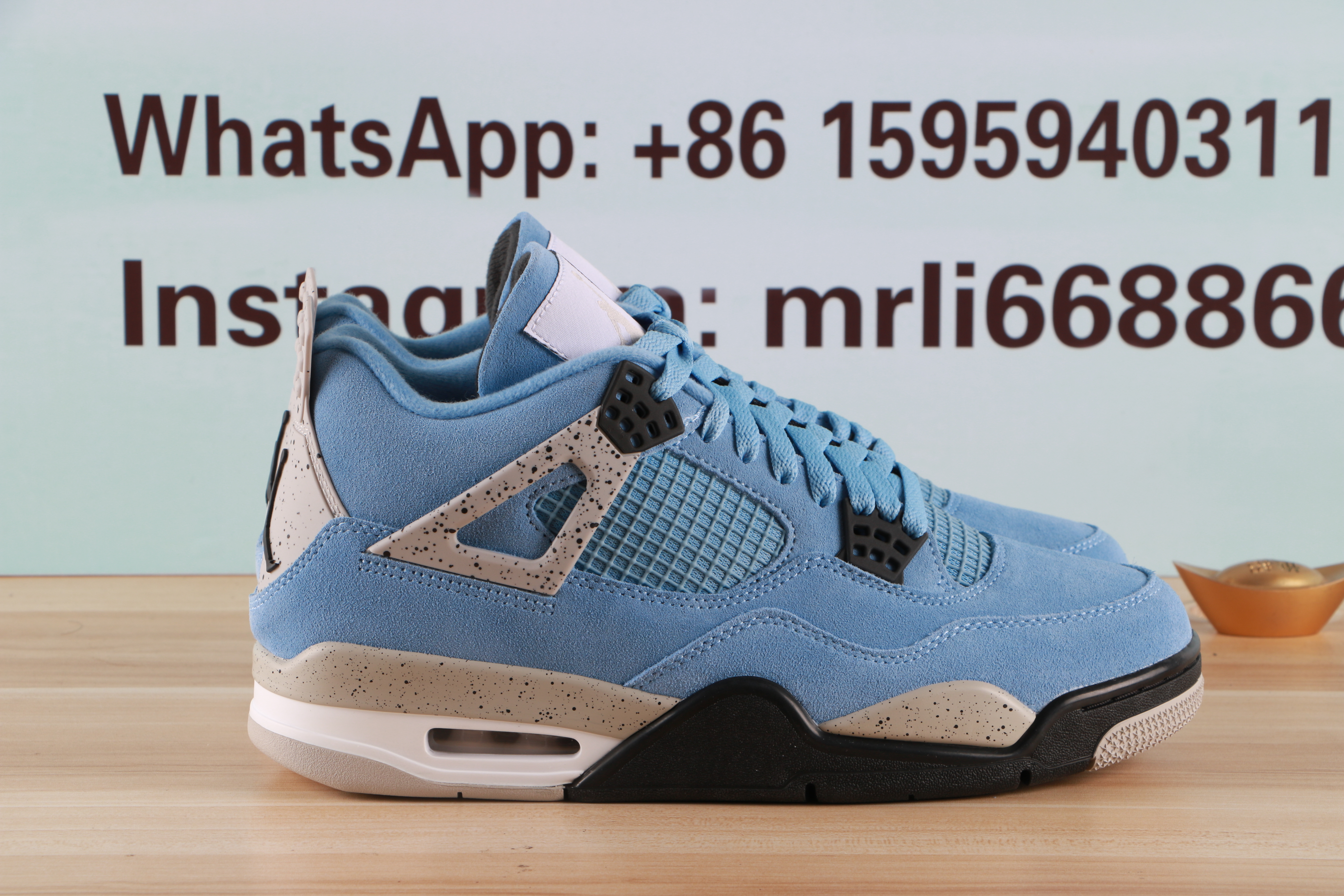 Air Jordan 4 " University Blue "