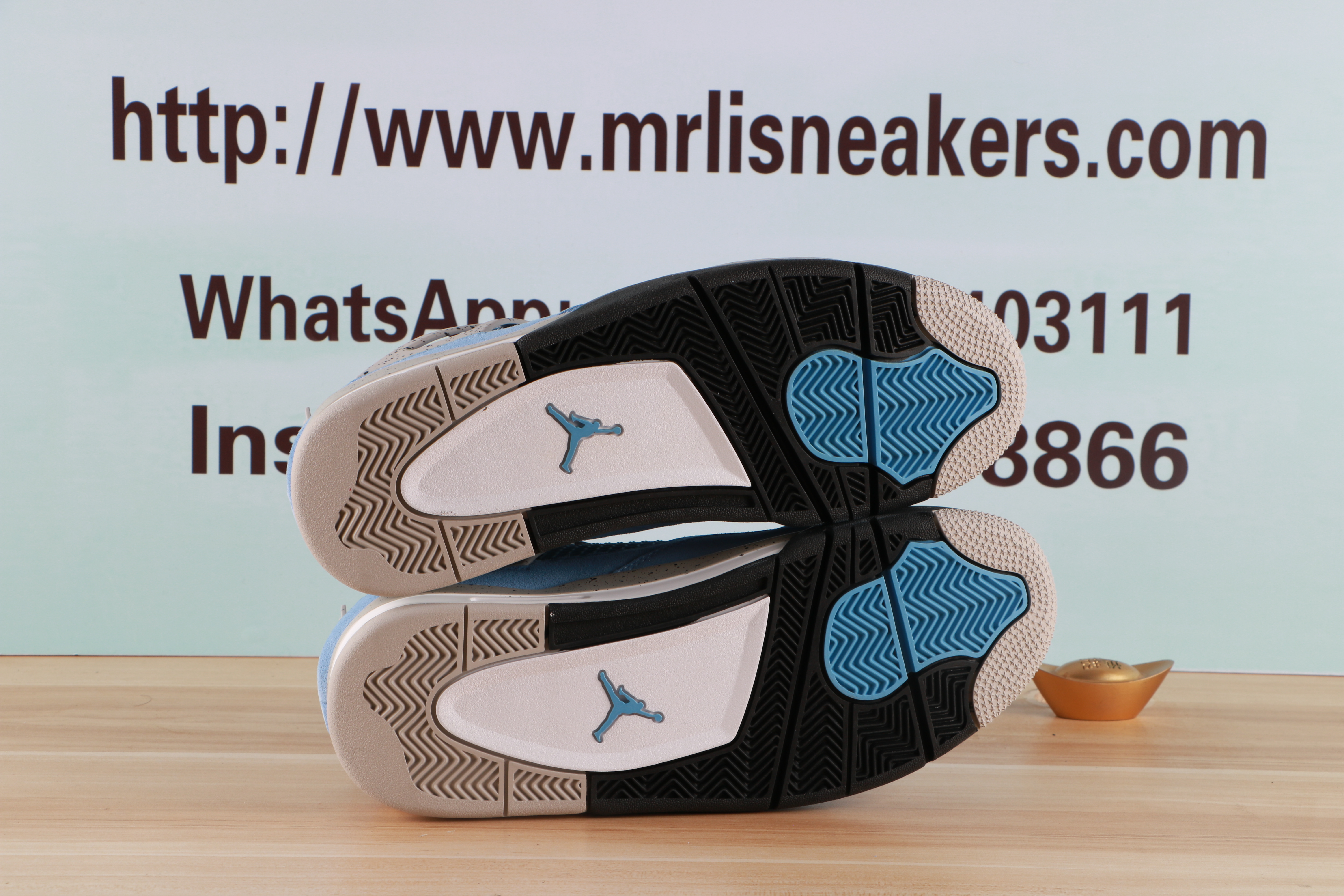 Air Jordan 4 " University Blue "