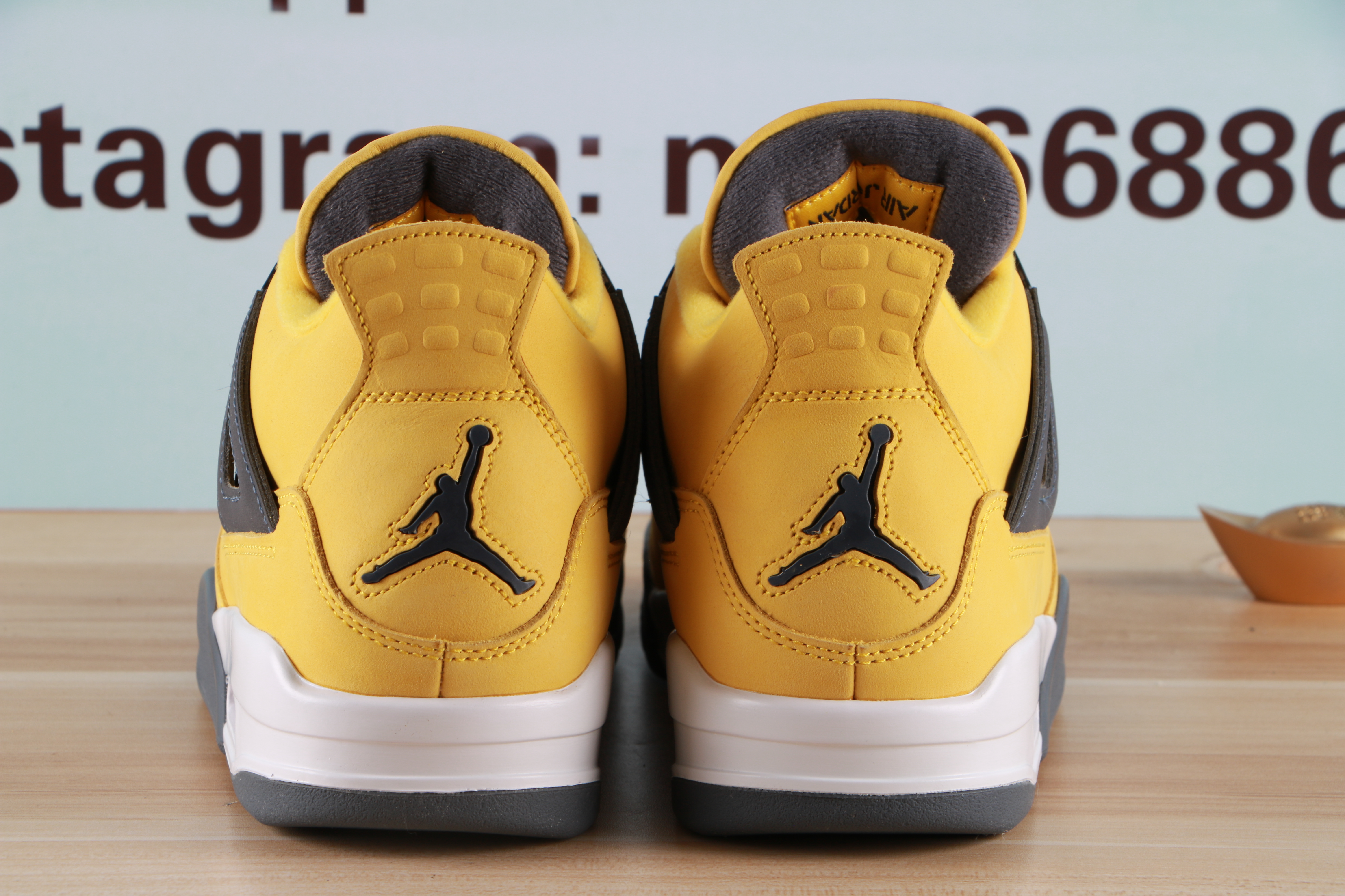 Jordan 4 Retro Lightning