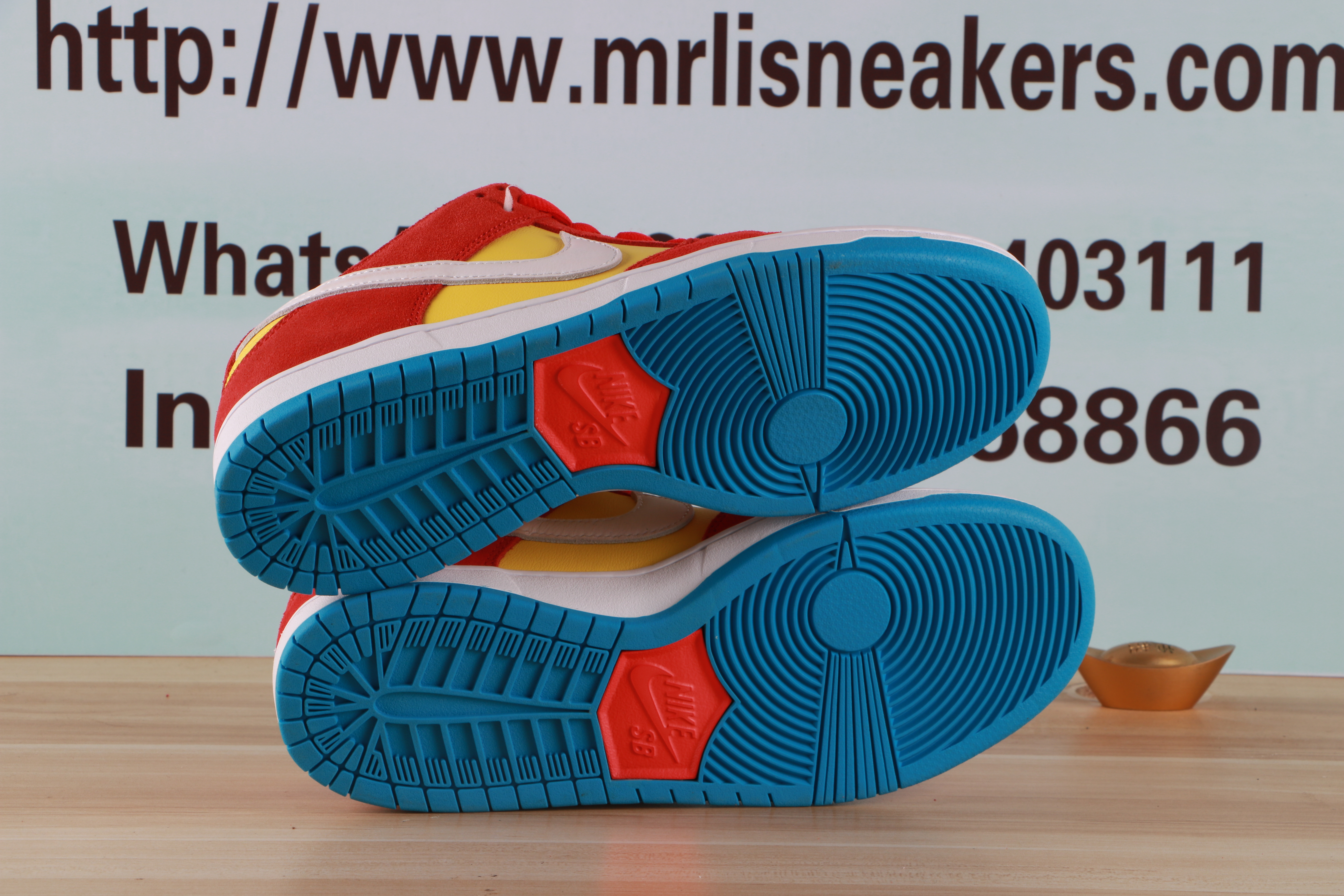 Nike SB Dunk Low Pro Bart Simpson
