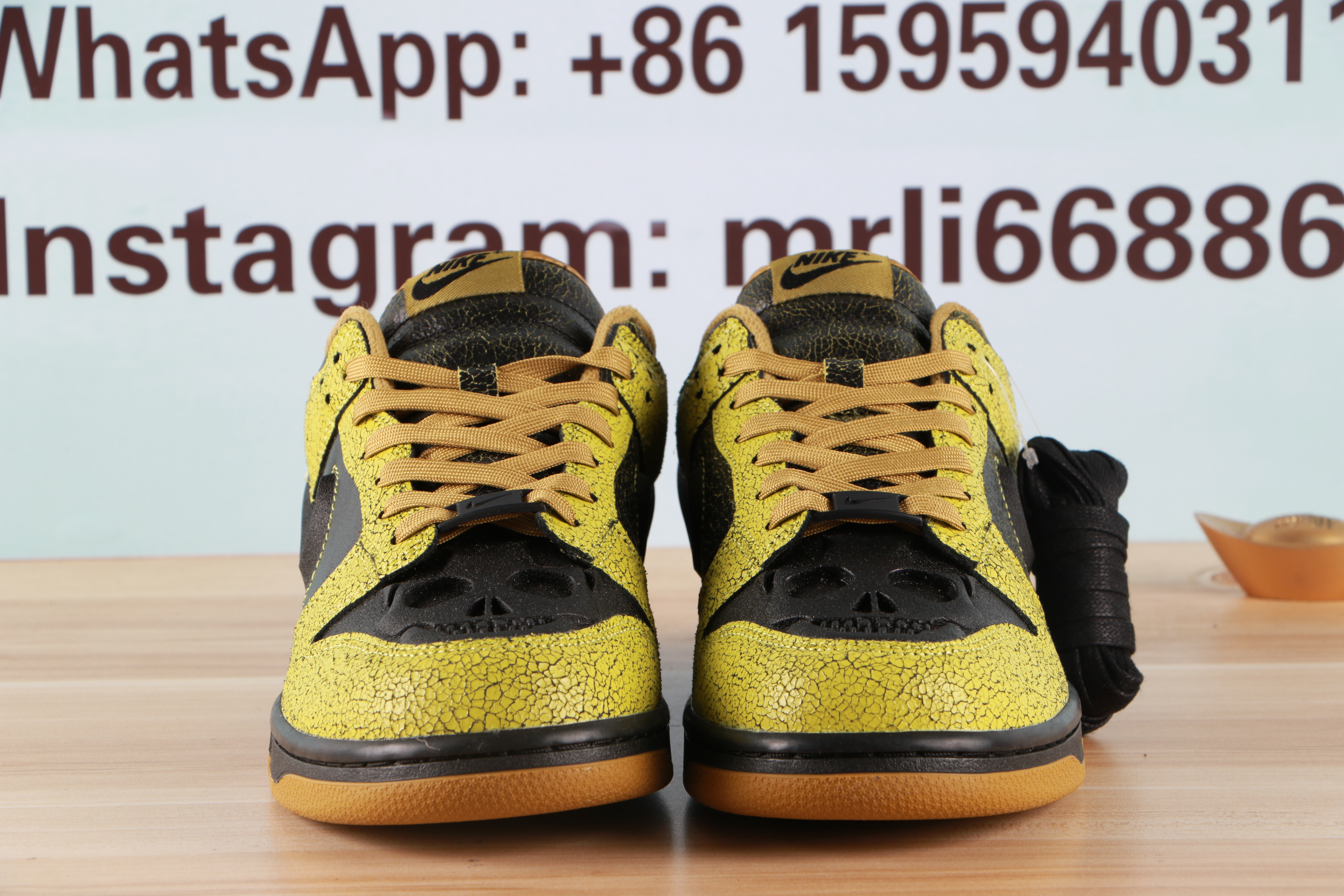 Nike Dunk Low QS Halloween Skull