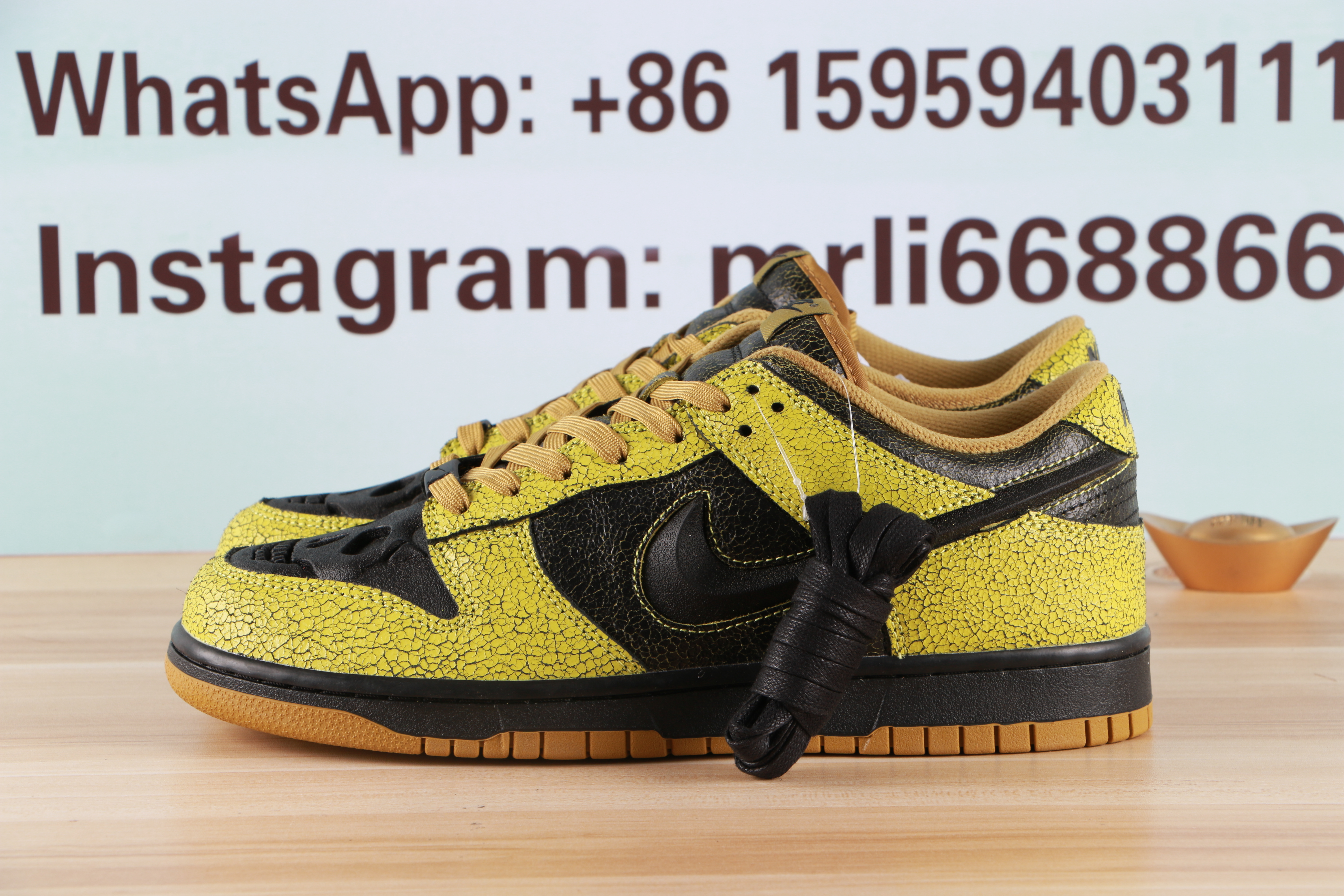 Nike Dunk Low QS Halloween Skull