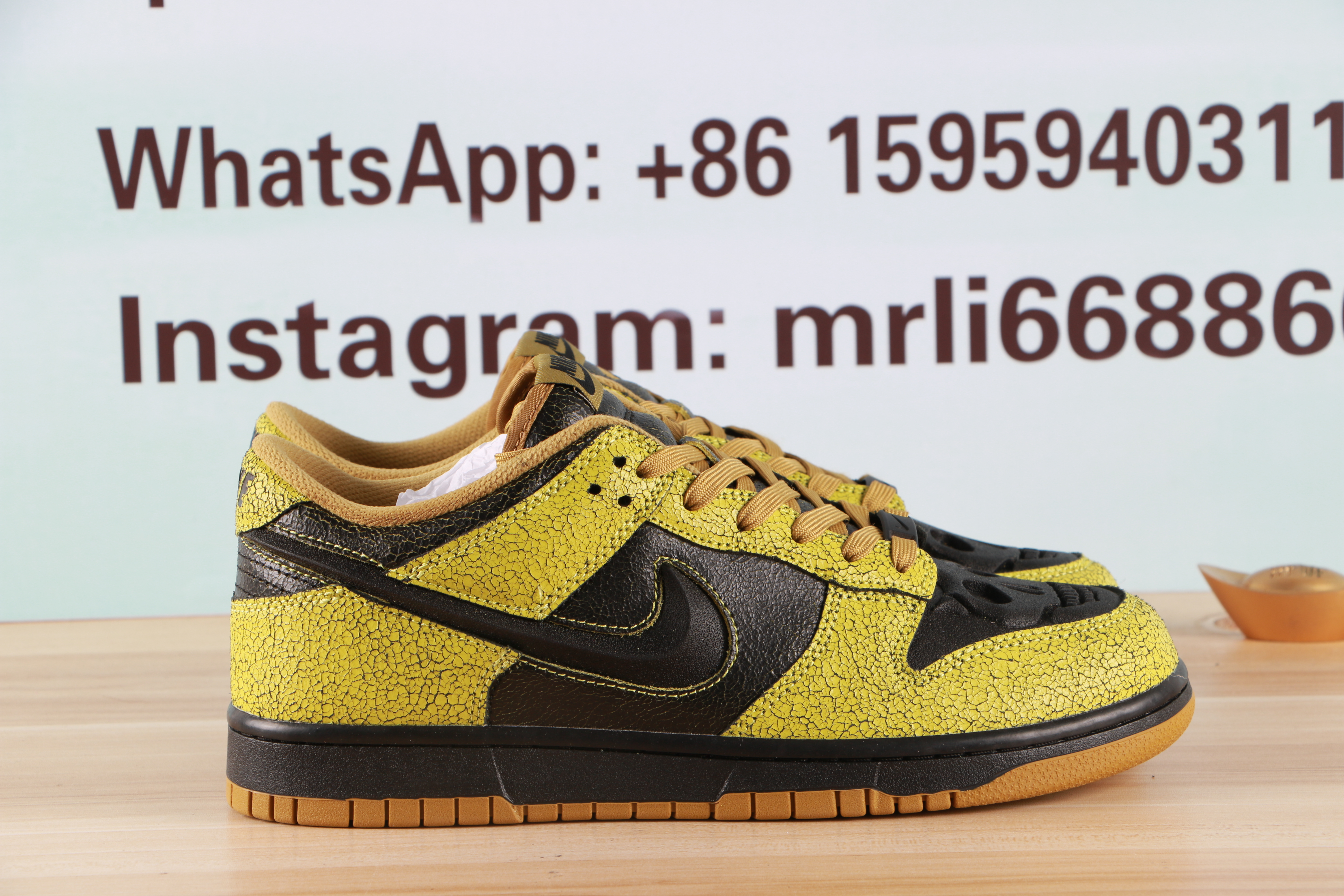 Nike Dunk Low QS Halloween Skull