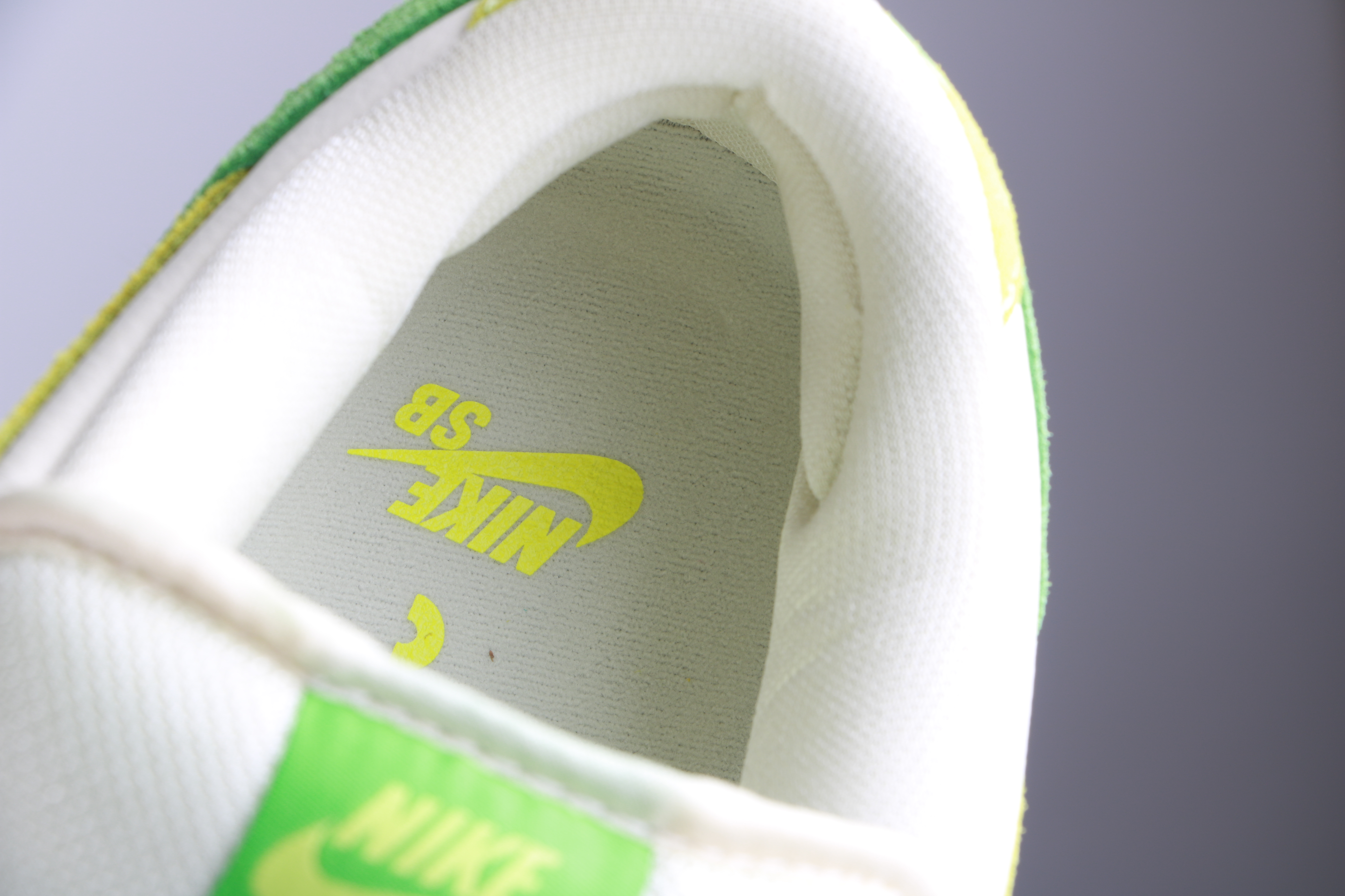 Nike SB Dunk Low Green Apple