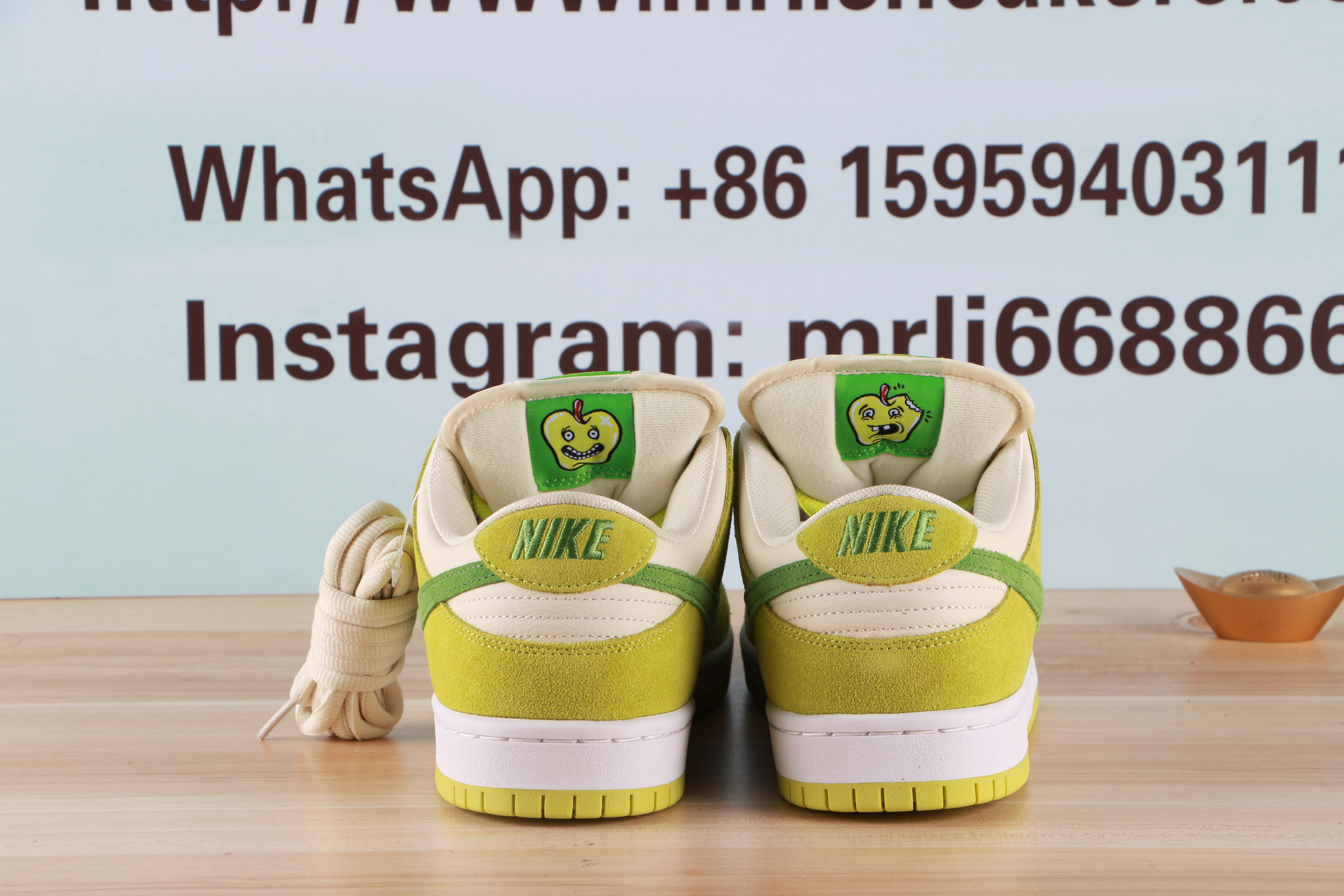 Nike SB Dunk Low Green Apple