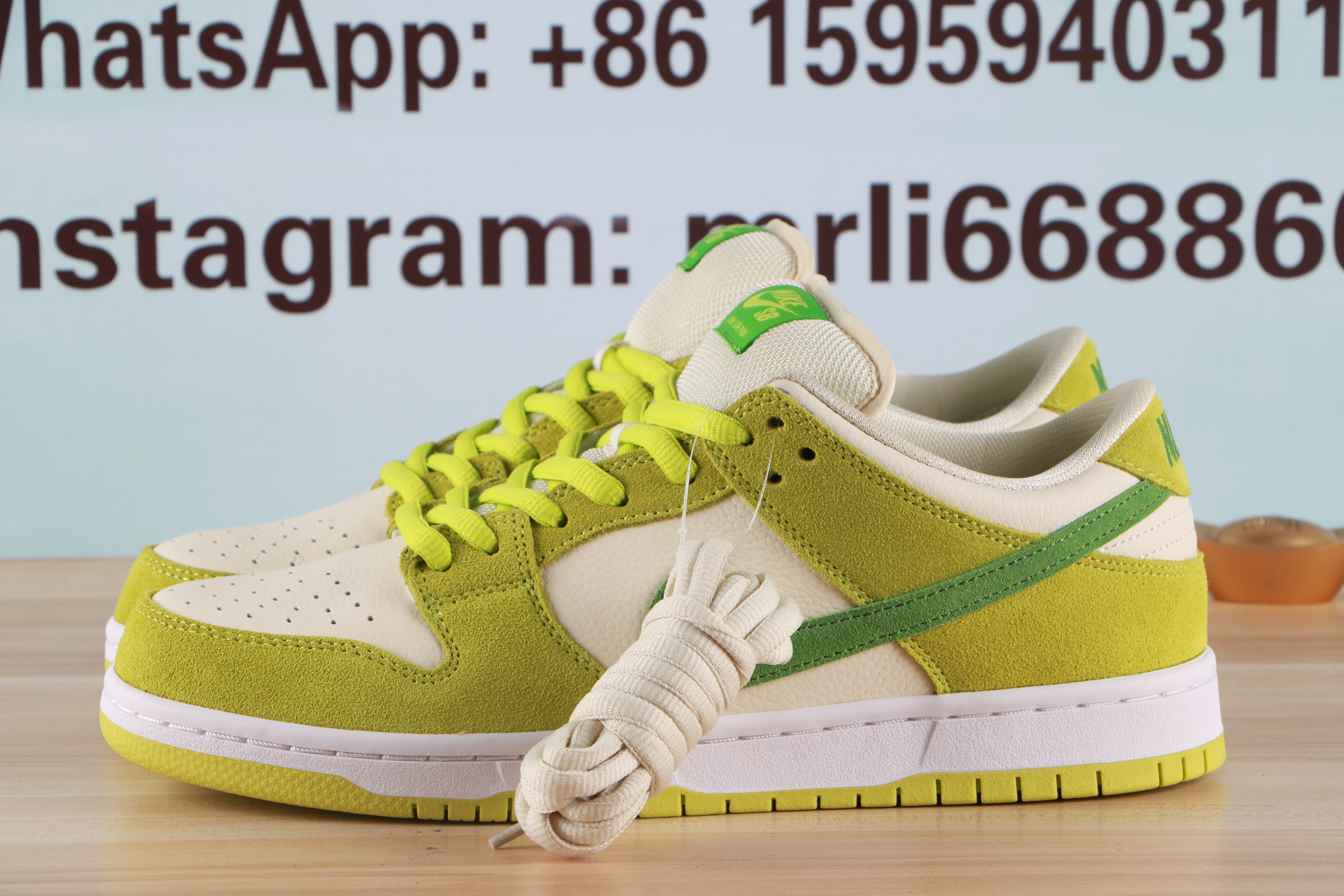 Nike SB Dunk Low Green Apple