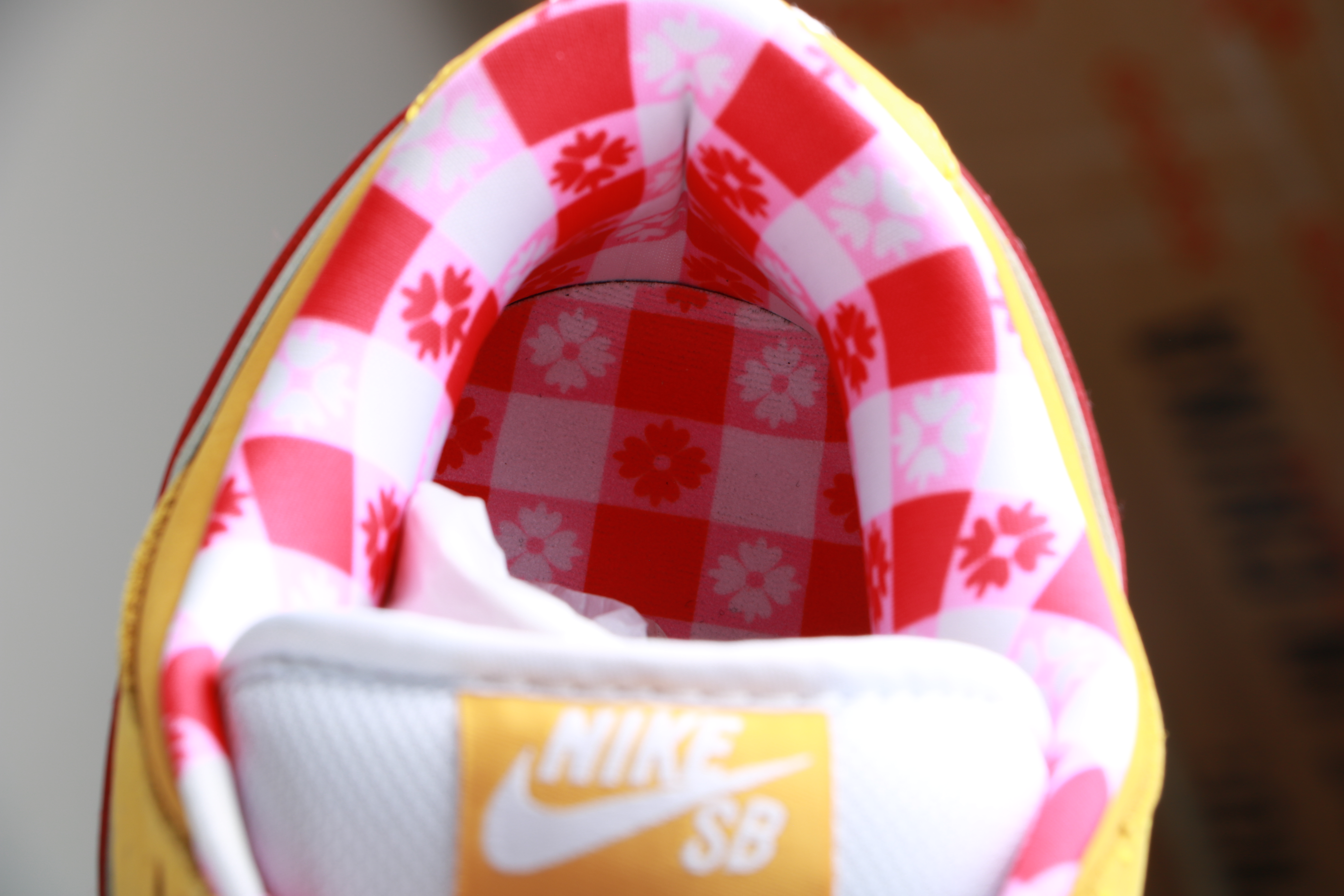 Nike SB Dunk Low Yellow Lobster