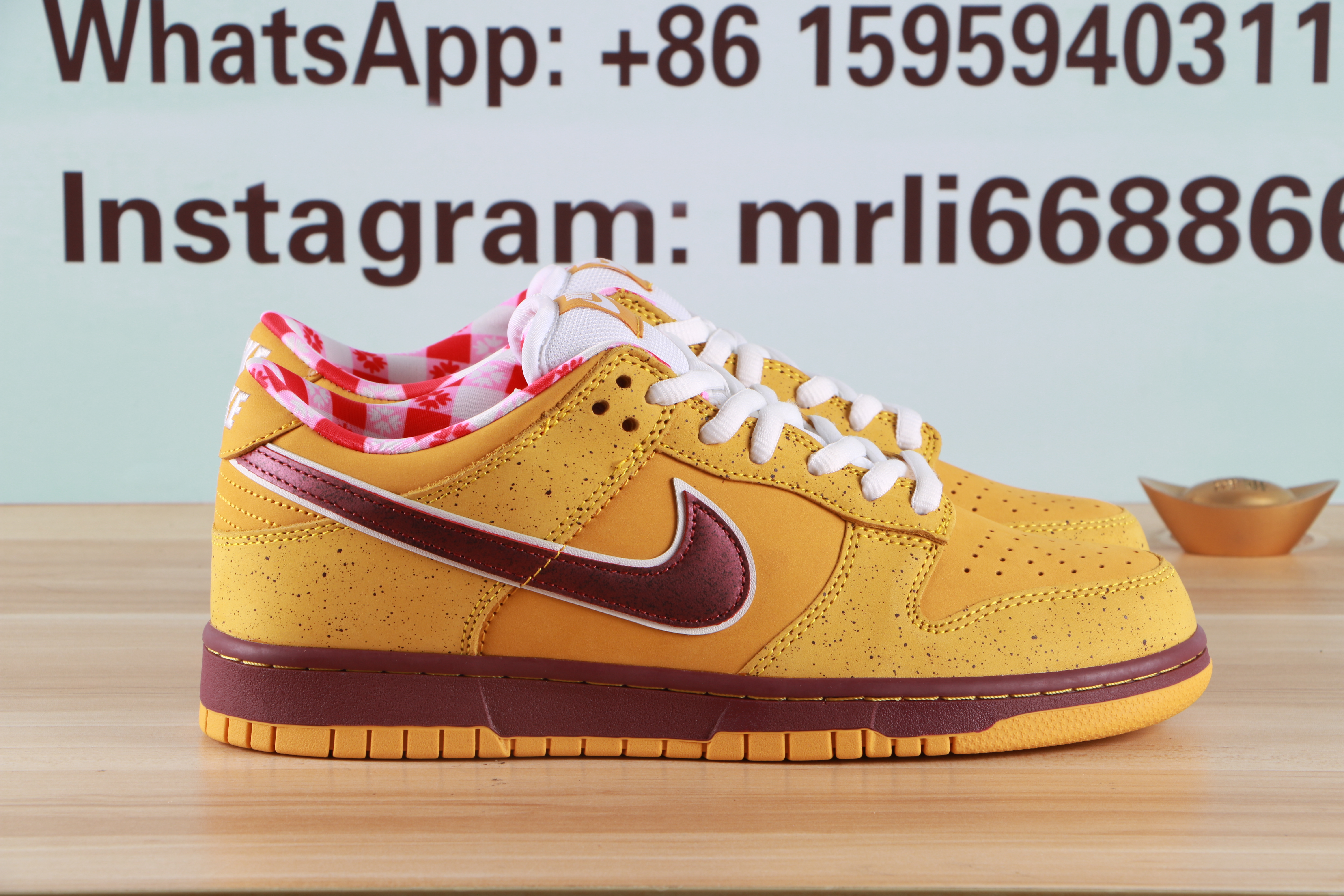 Nike SB Dunk Low Yellow Lobster