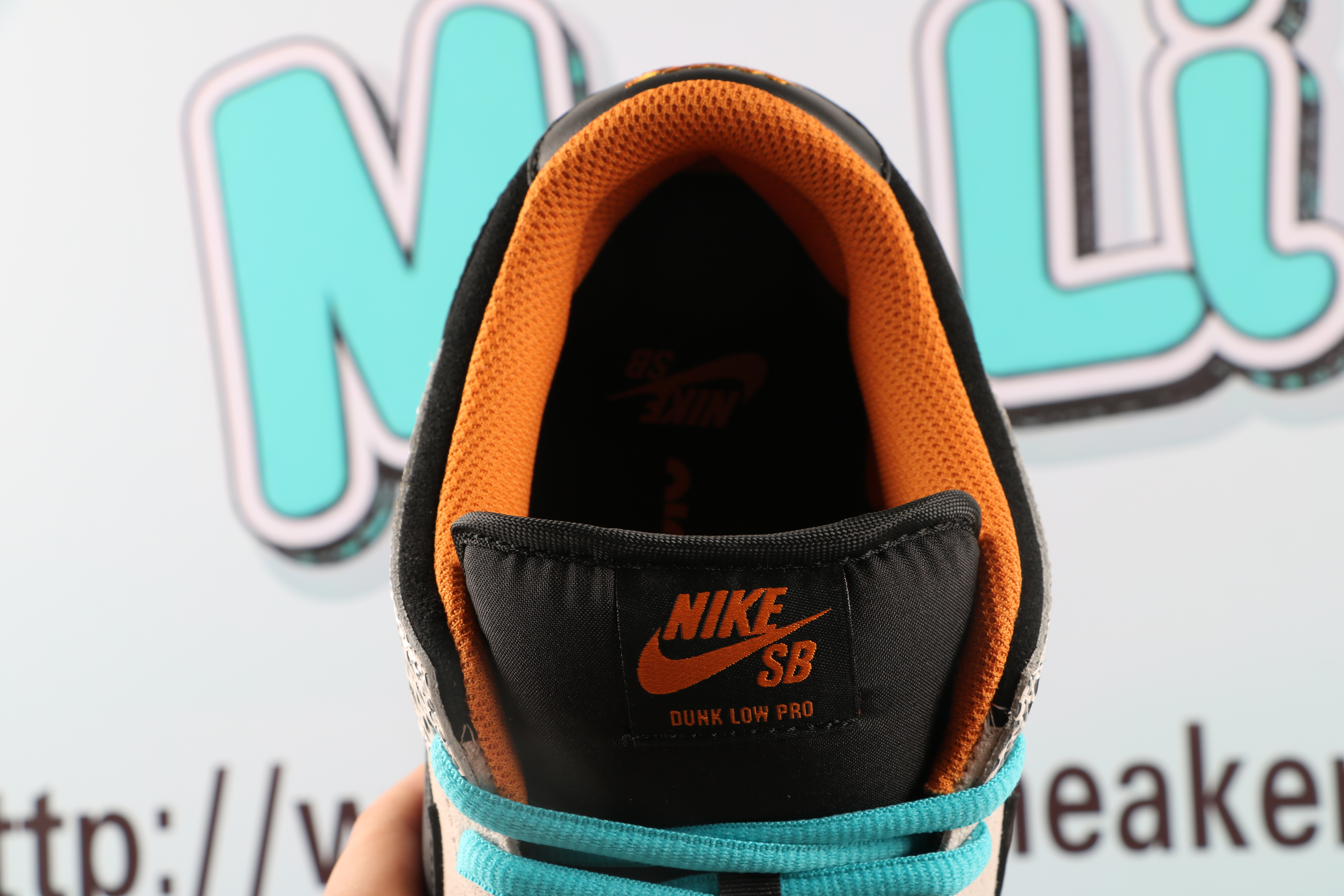 Nike SB Dunk Low Olymoics Safari