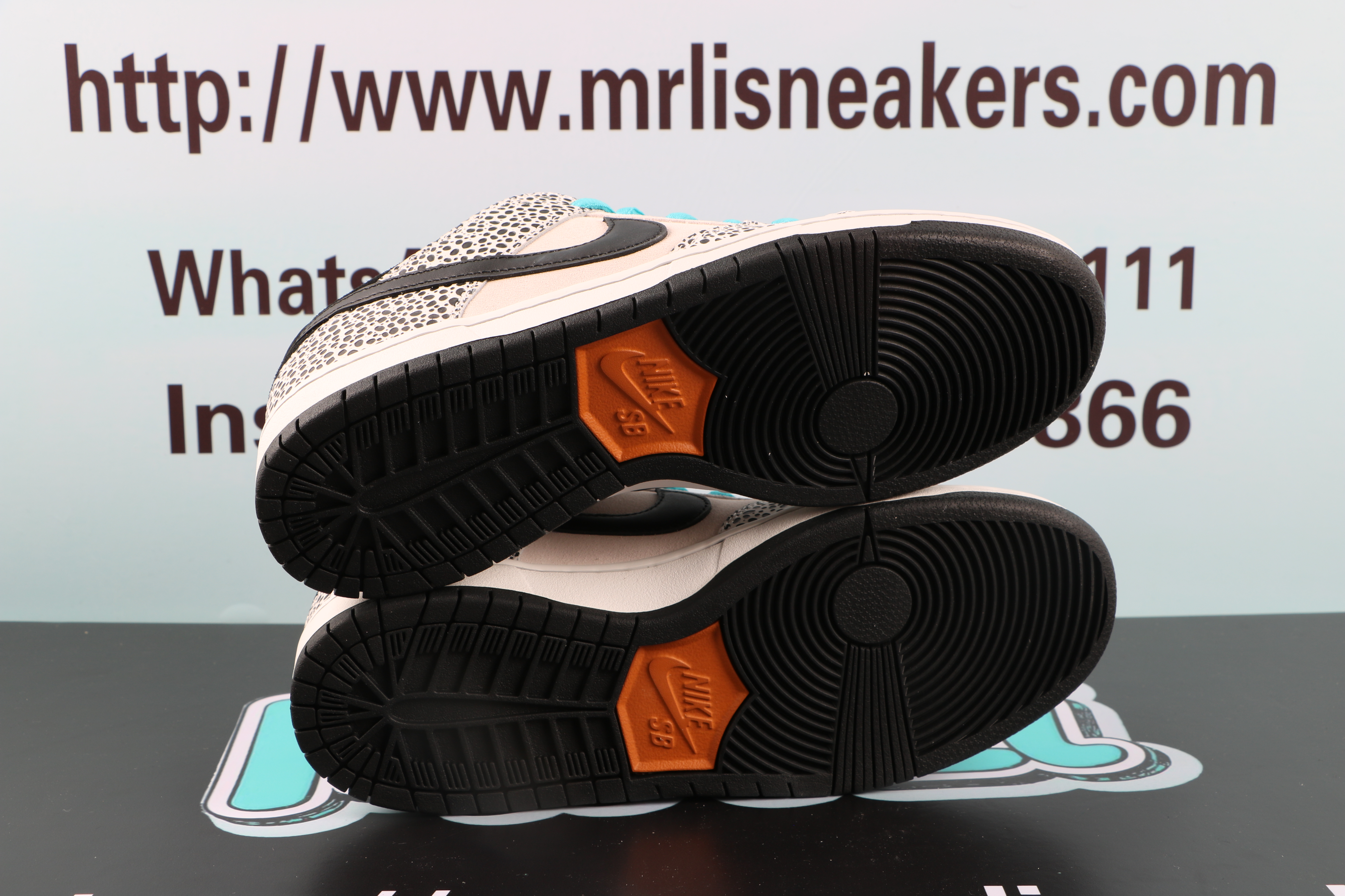Nike SB Dunk Low Olymoics Safari