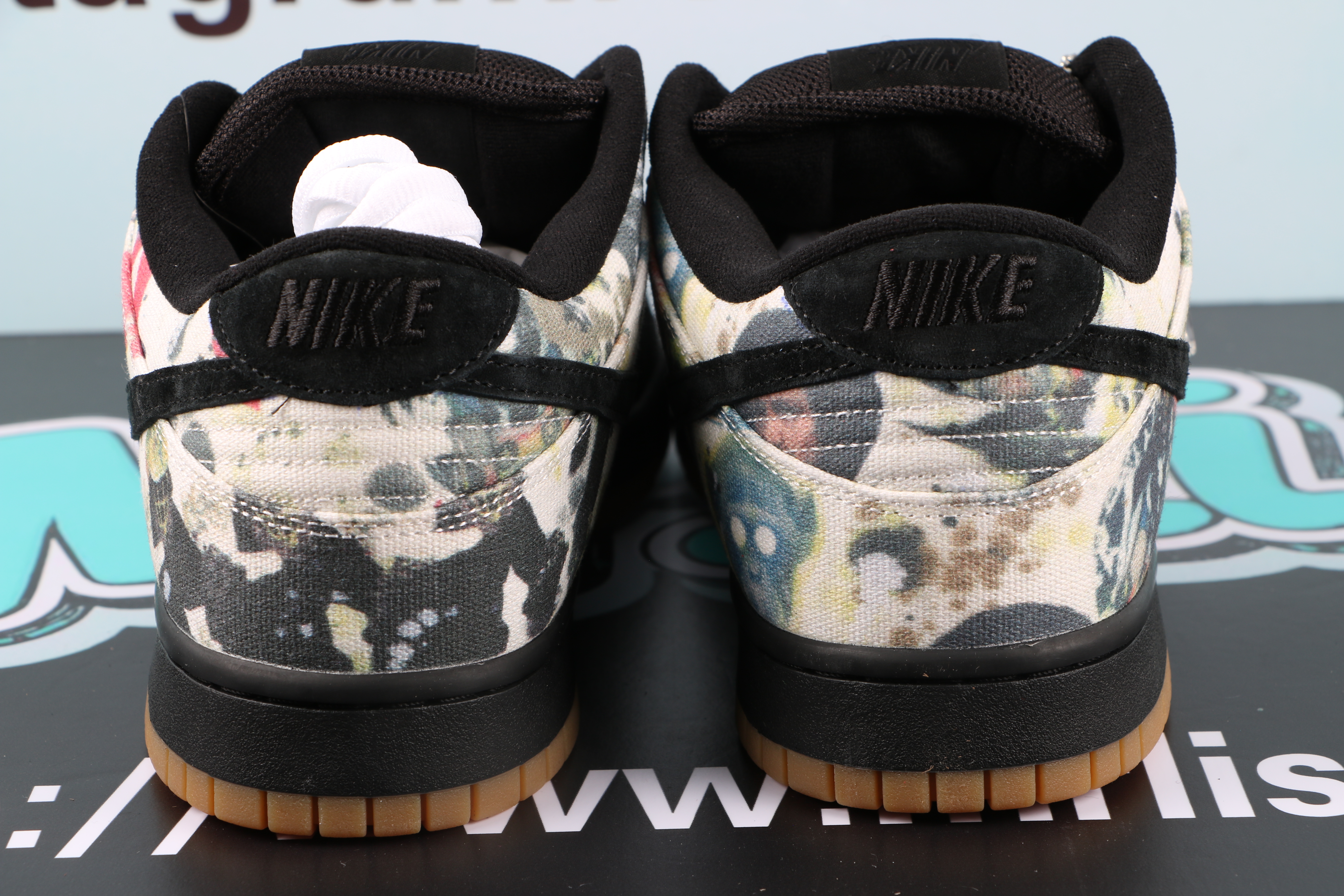Nike SB Dunk Low Supreme Rammellzee $ 115.00