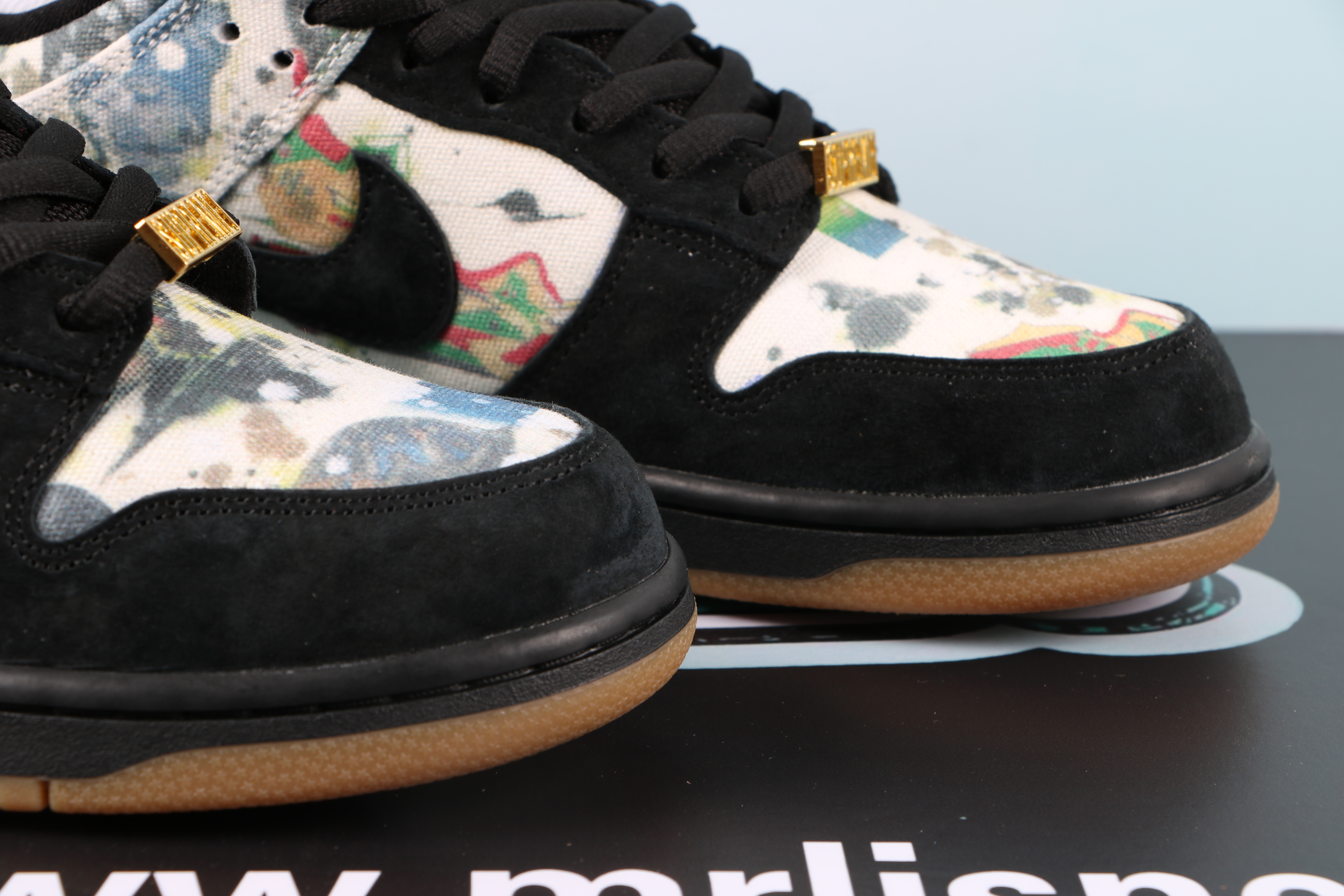 Nike SB Dunk Low Supreme Rammellzee $ 115.00
