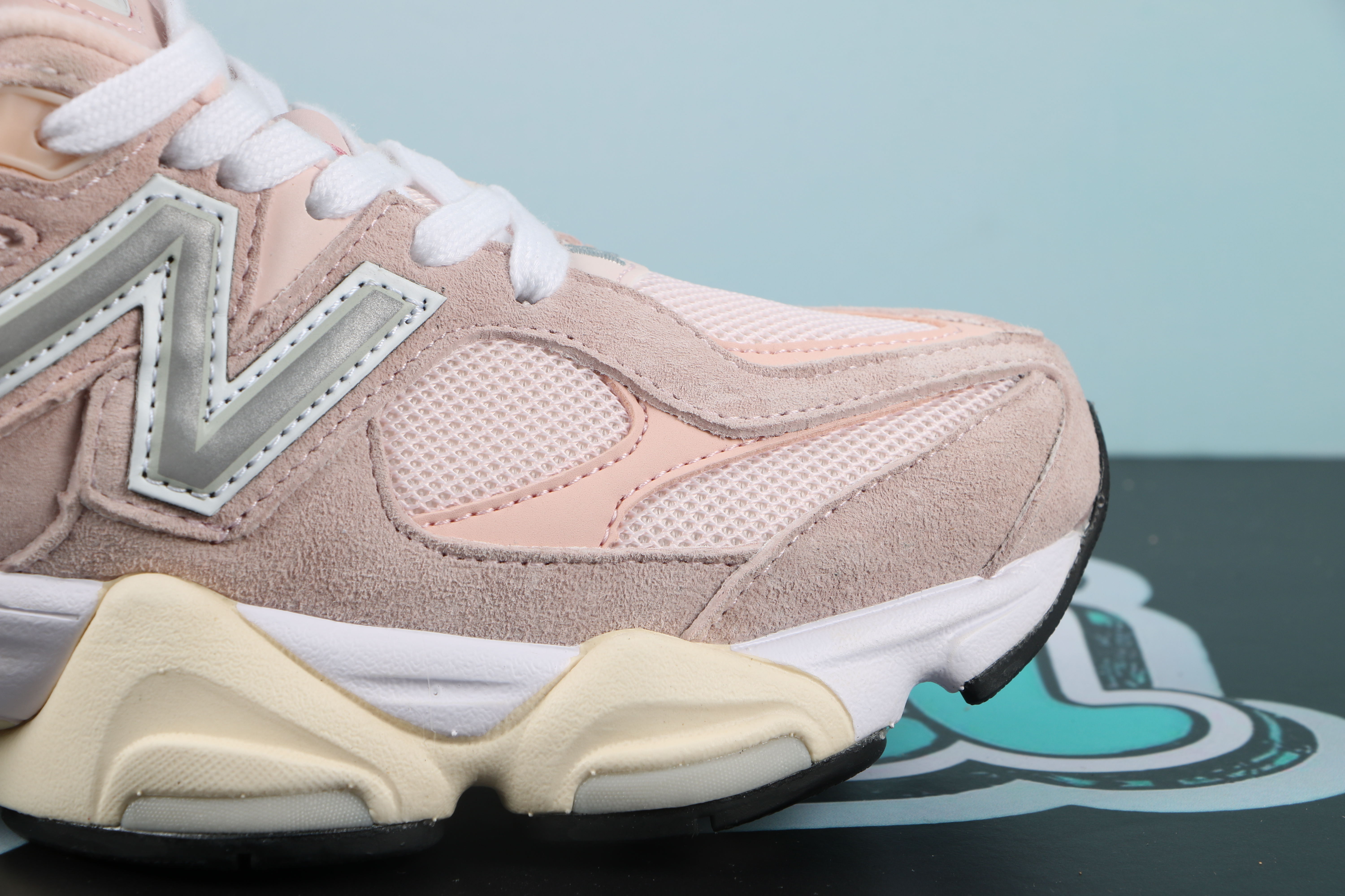 New Balance 9060 Crystal Pink