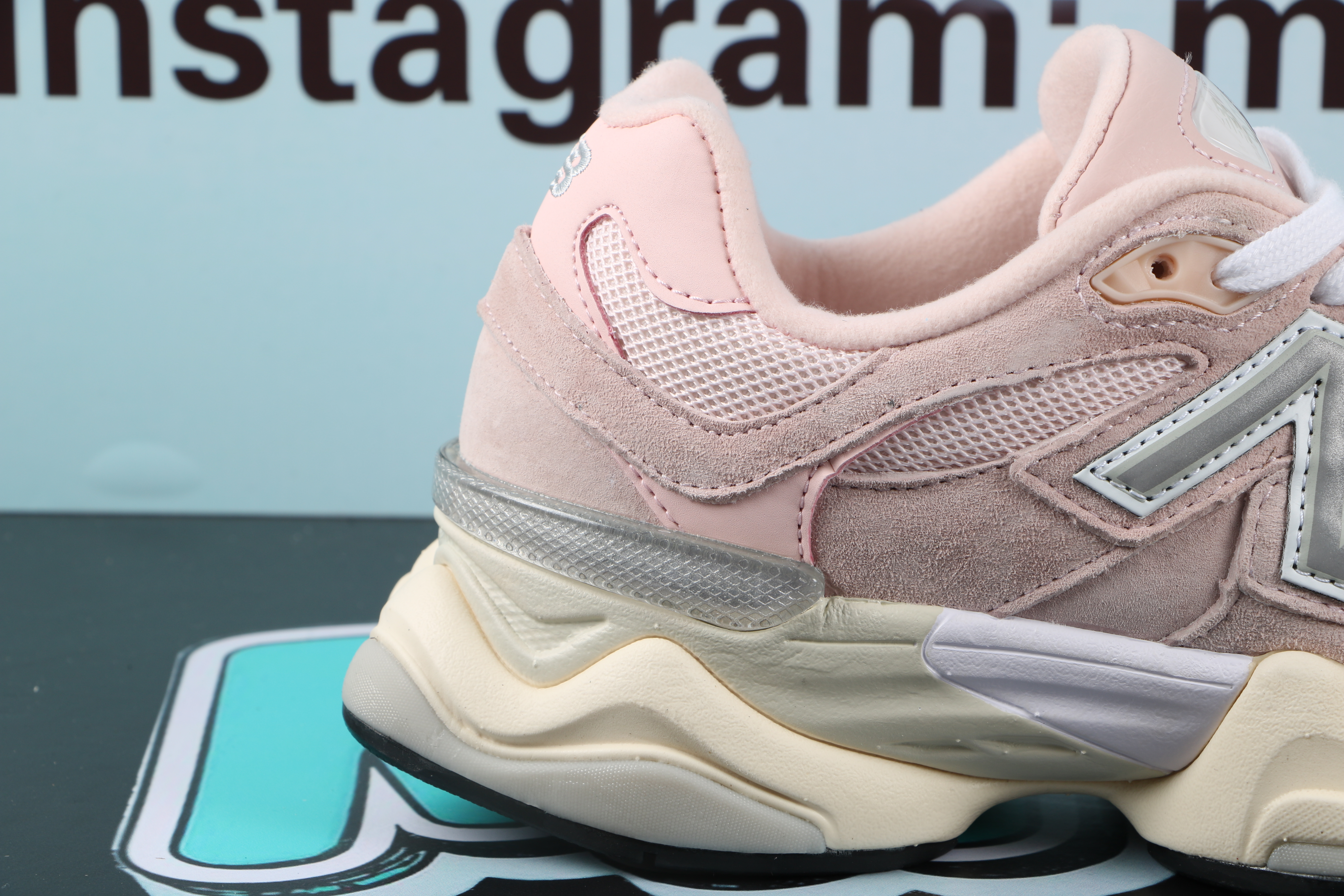 New Balance 9060 Crystal Pink