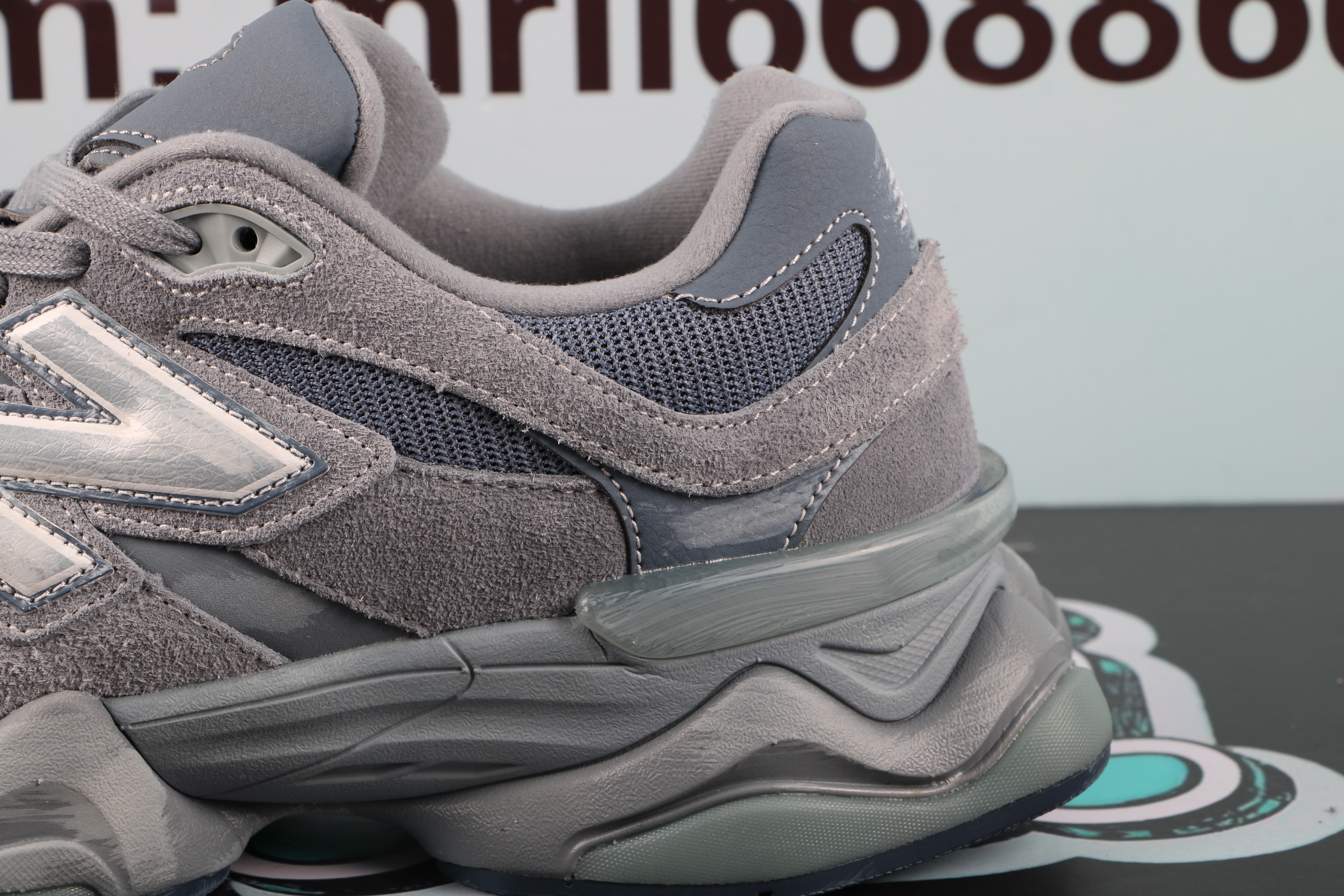 New Balance 9060