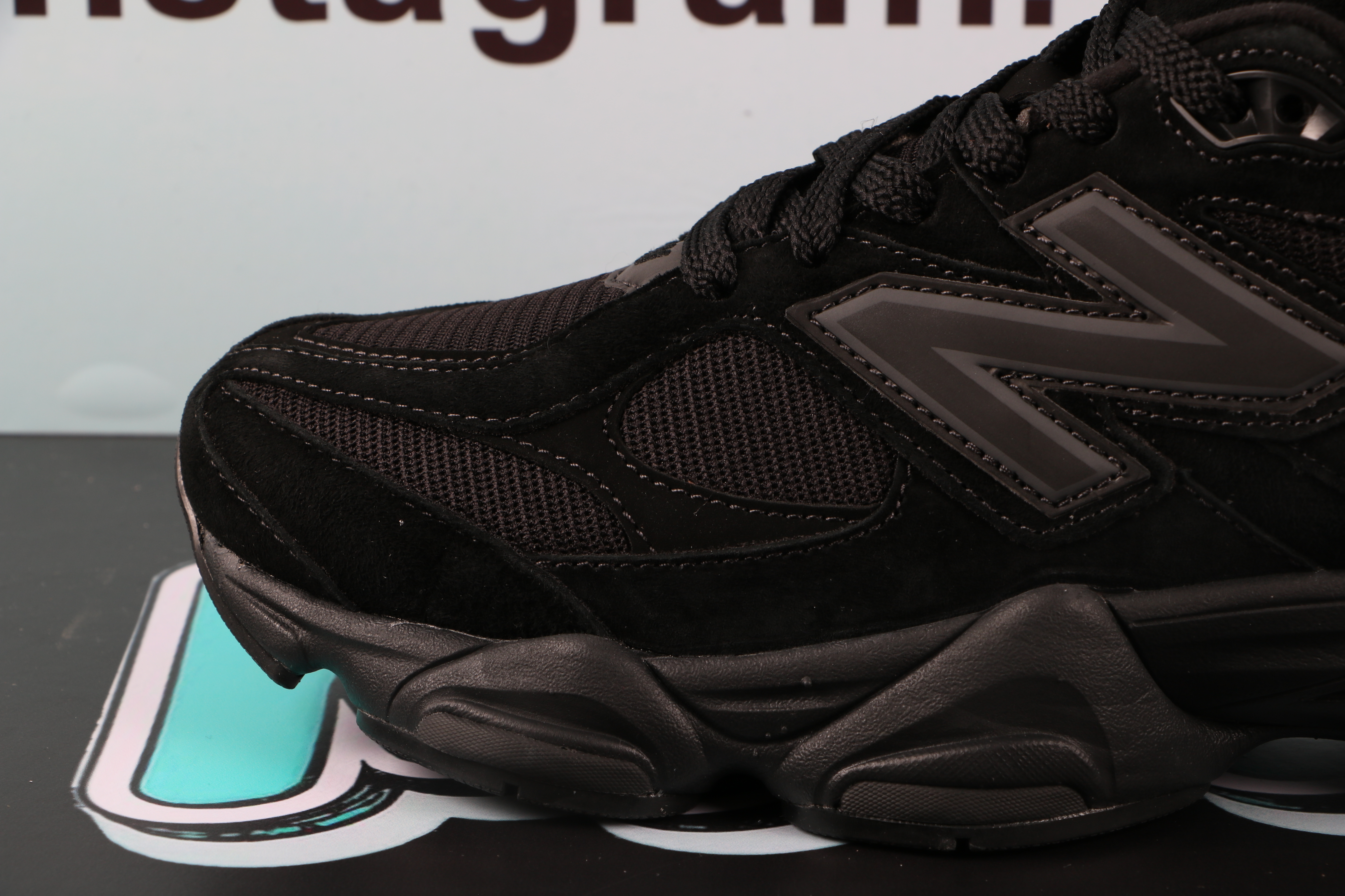 New Balance 9060 Triple Black