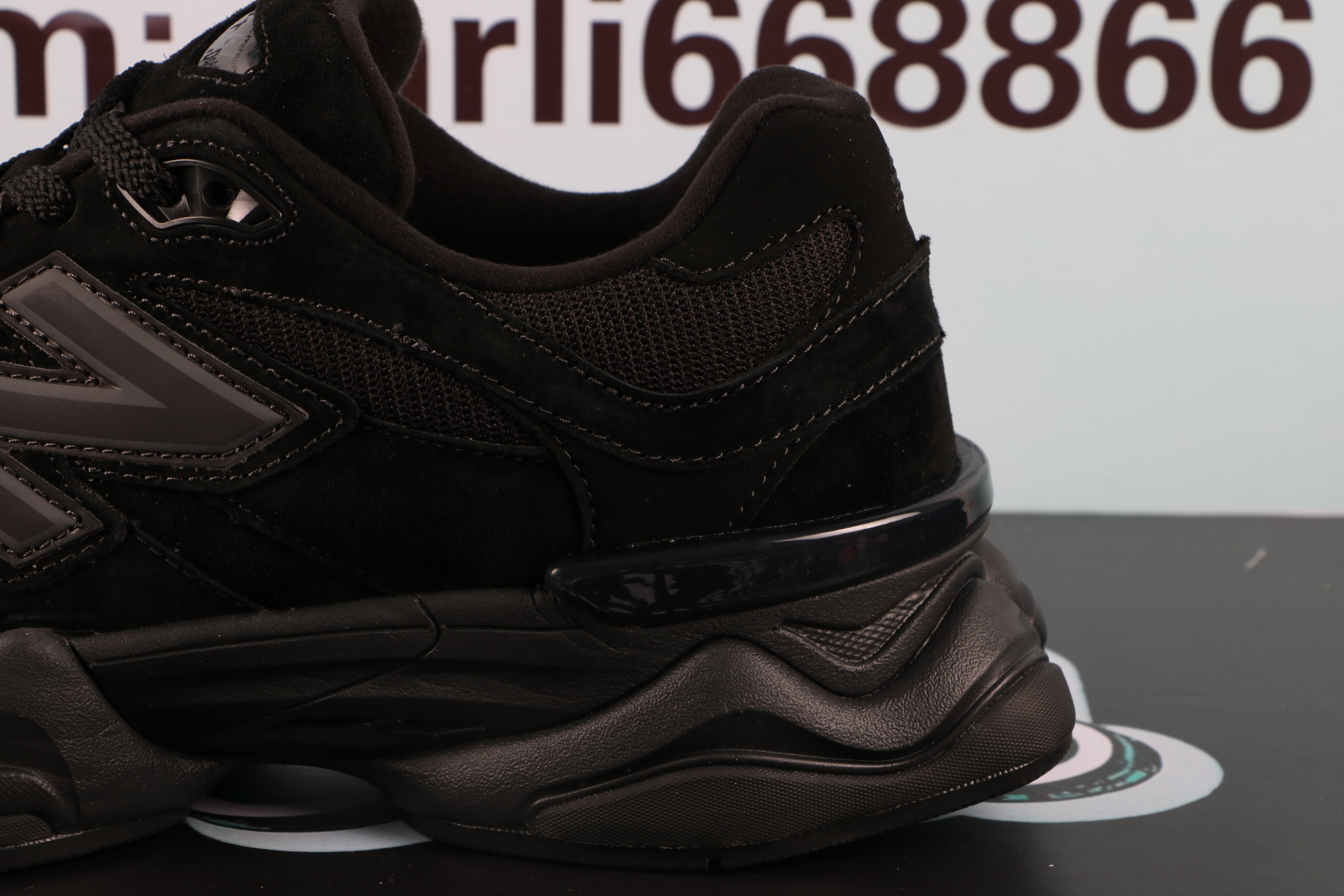 New Balance 9060 Triple Black