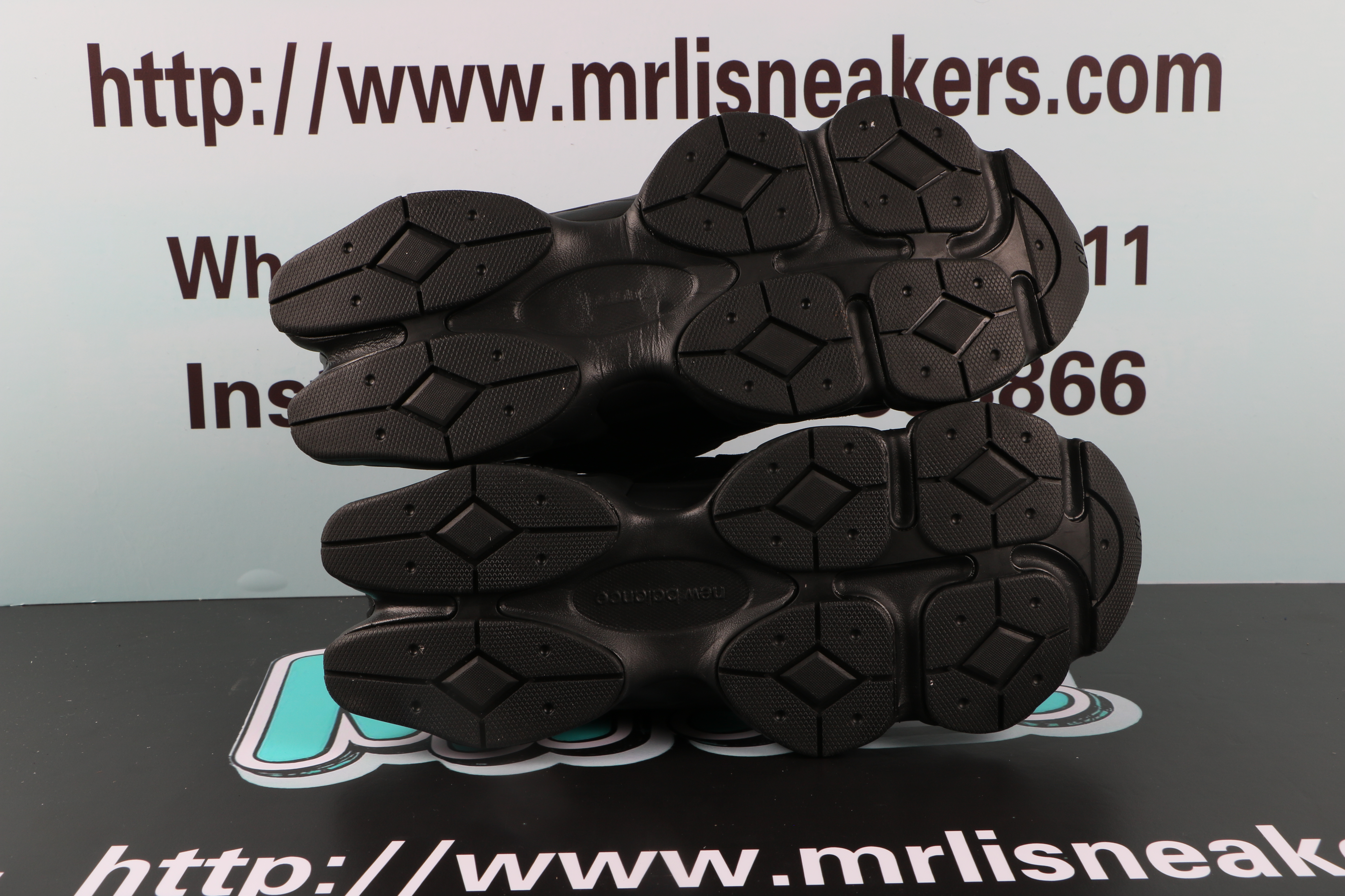 New Balance 9060 Triple Black
