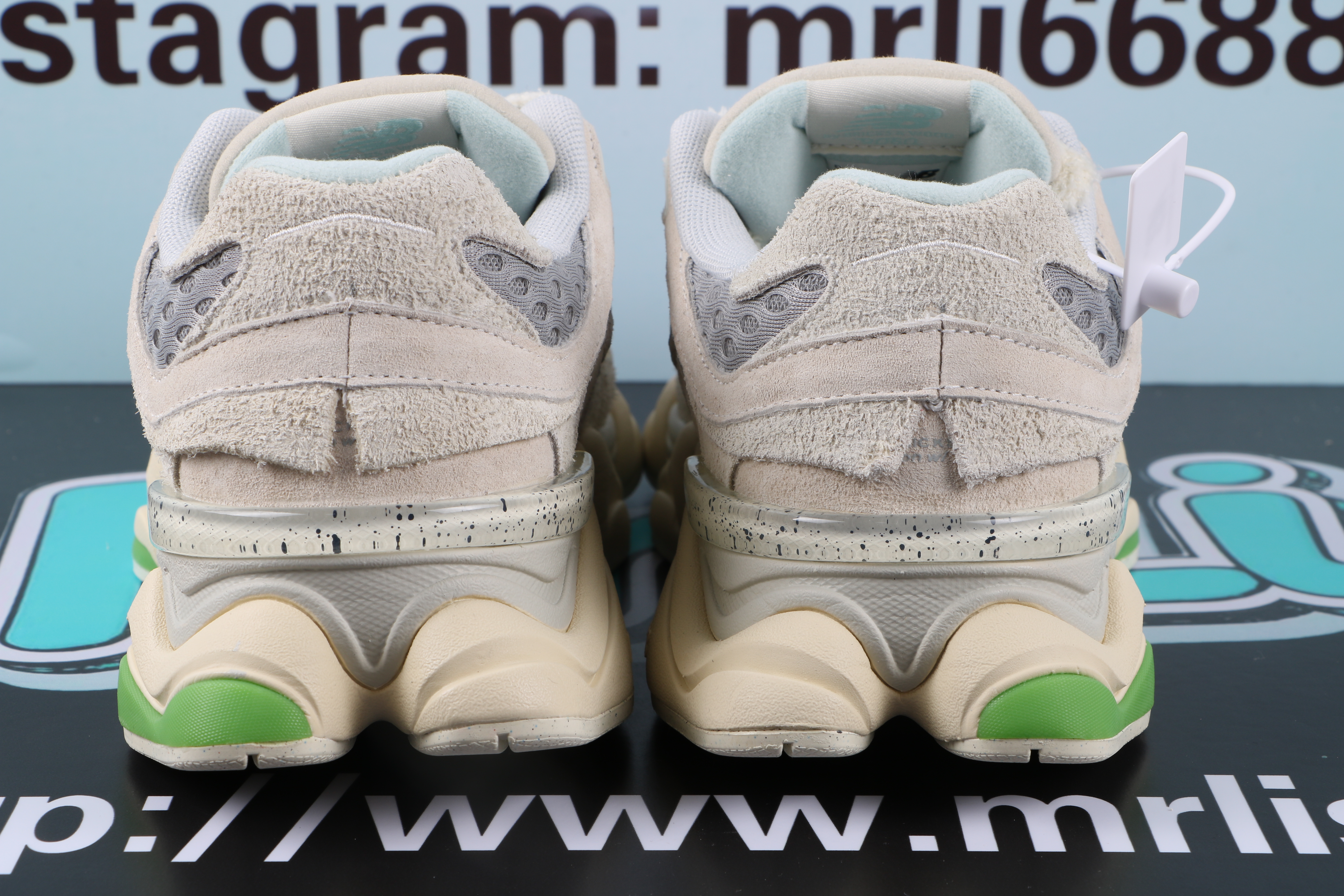 New Balance 9060 Bricks & Wood