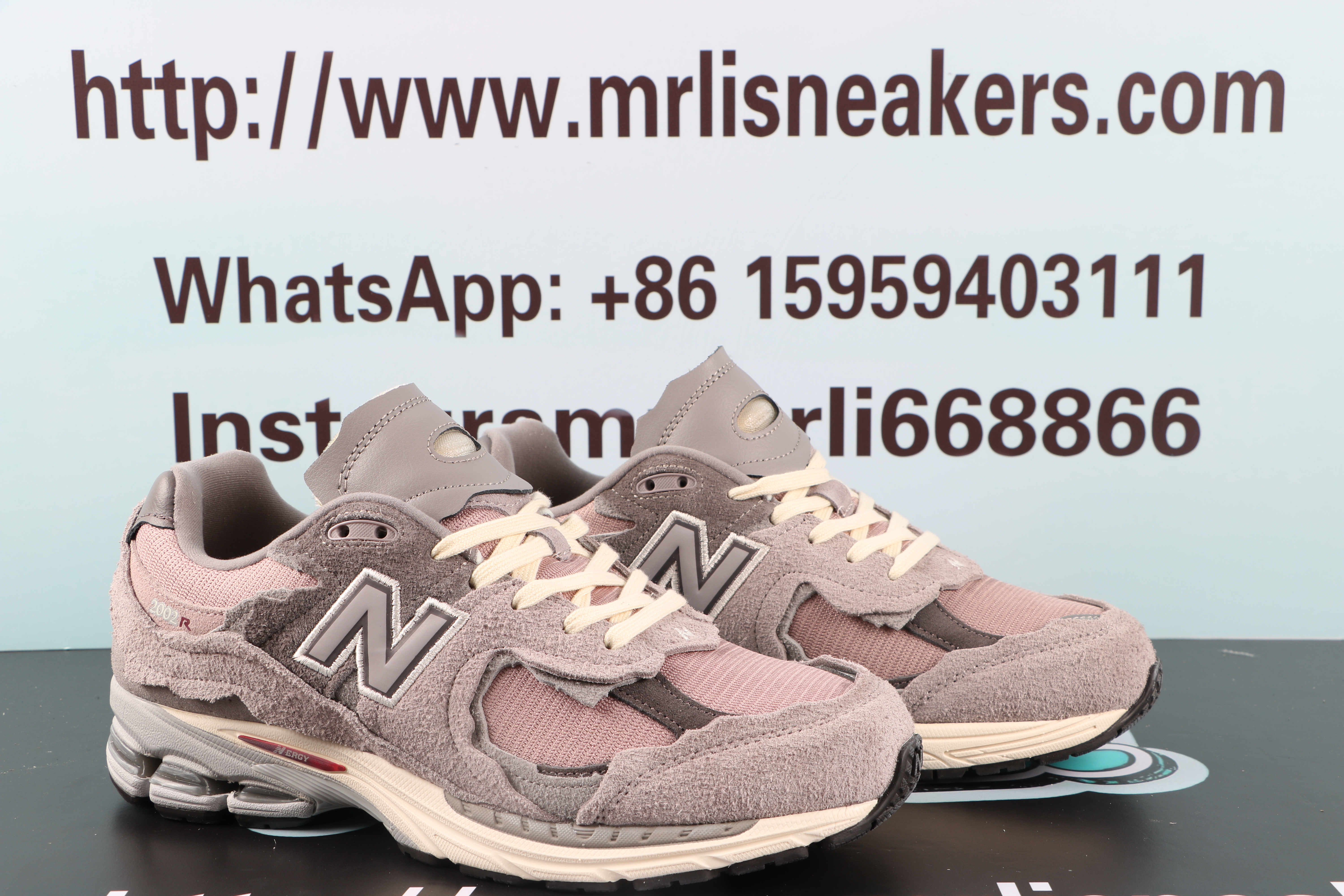 New balance 2002R Protection Pack Pink