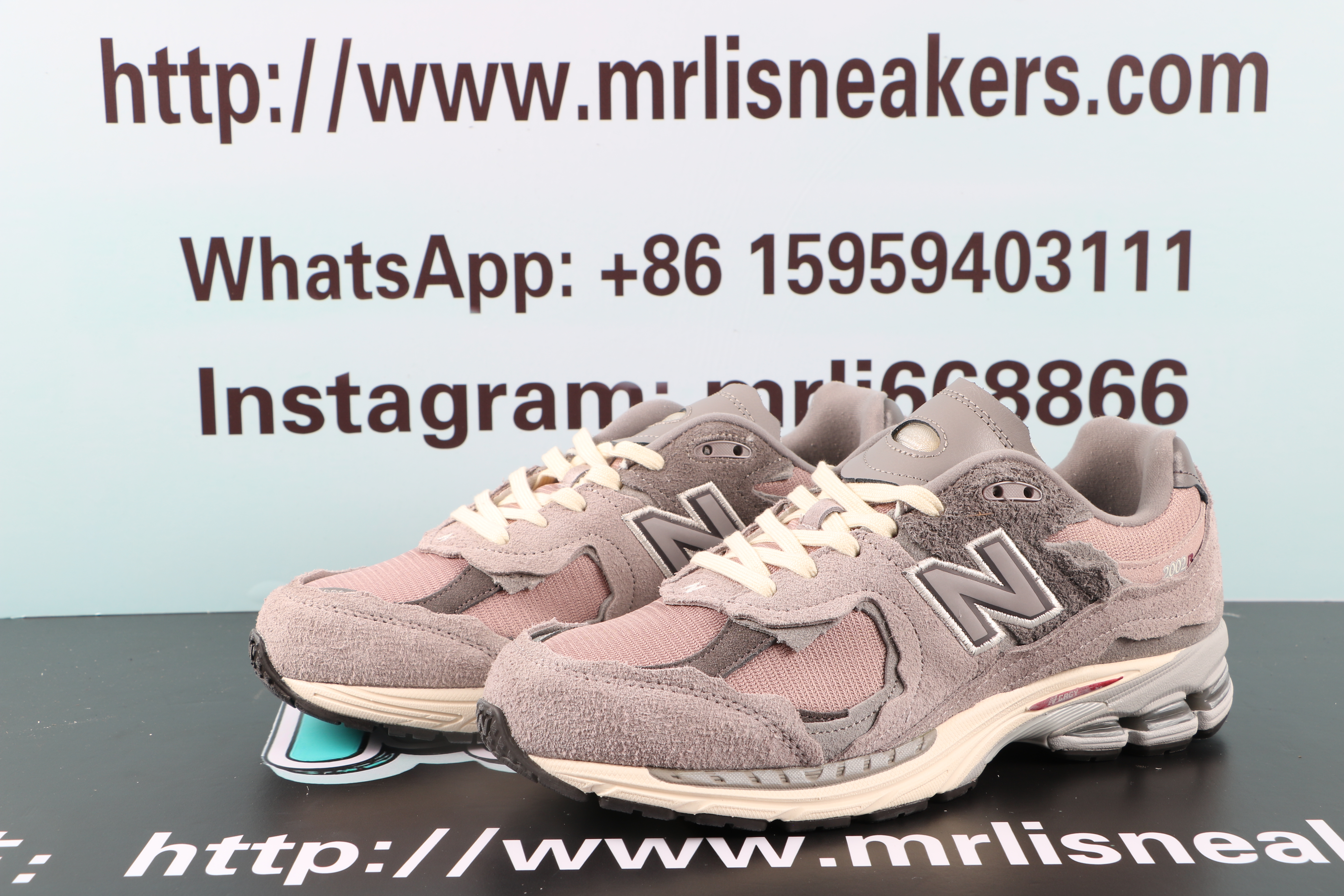 New balance 2002R Protection Pack Pink