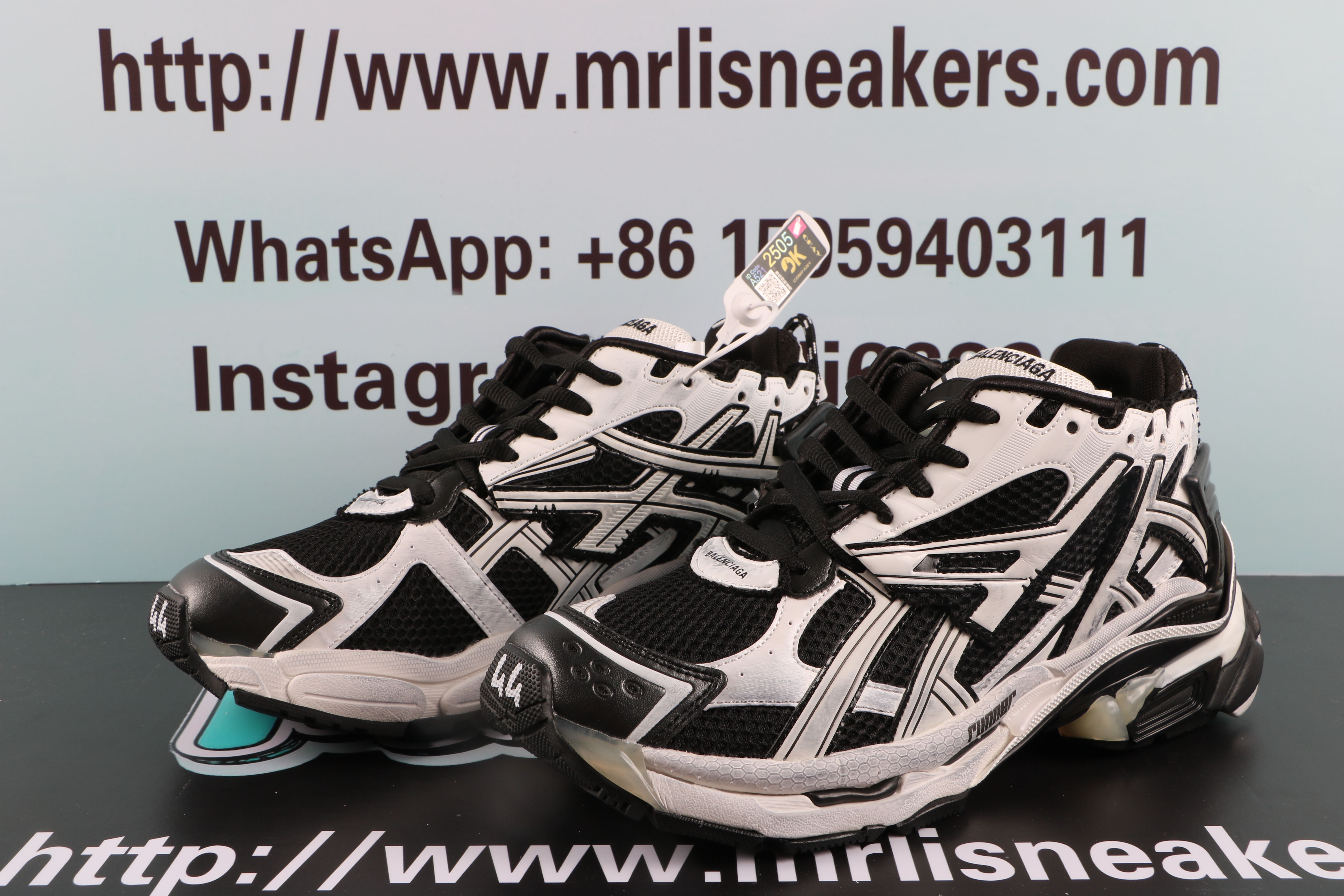 Balenciaga Runner Black White