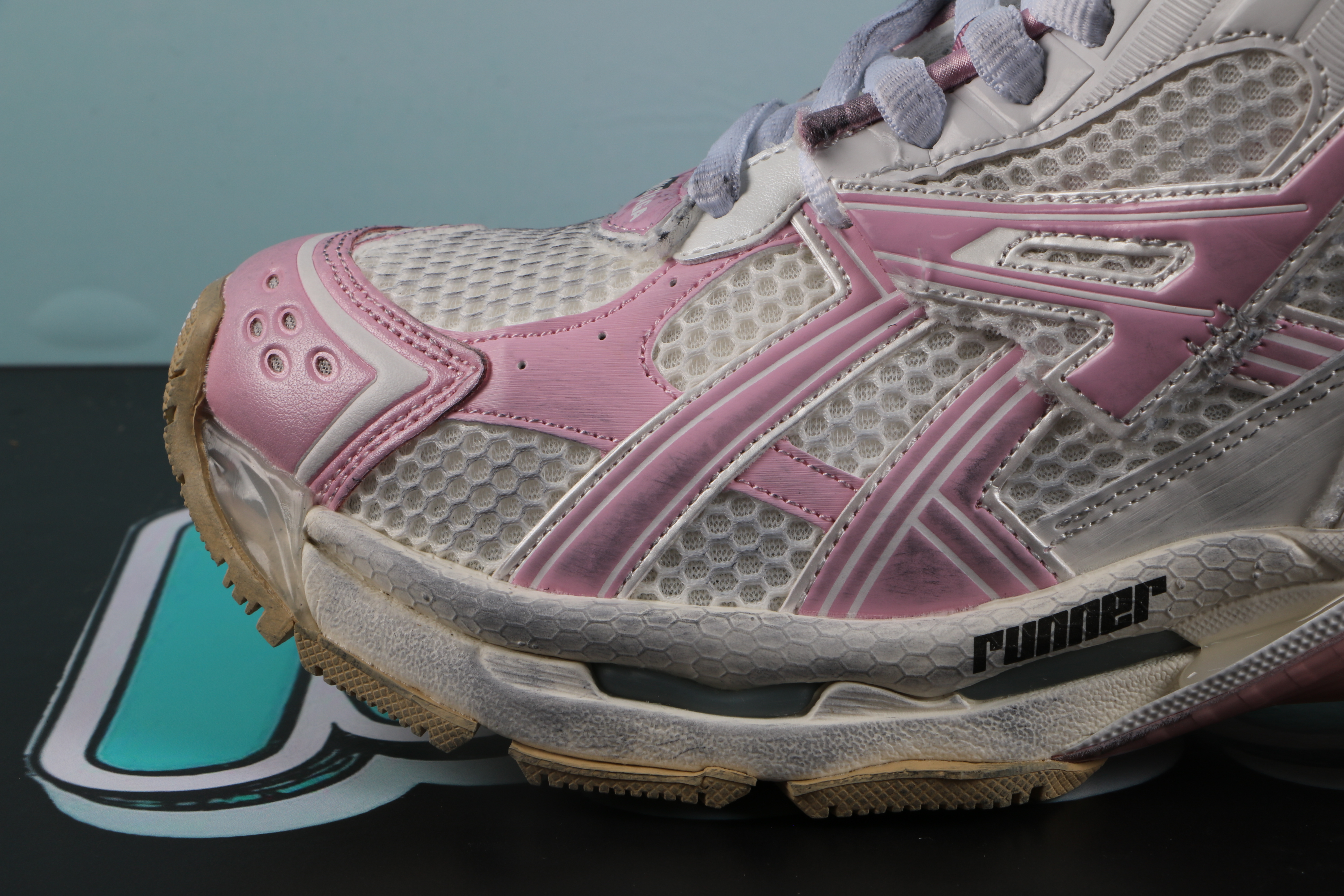 Balenciaga Runner Pink White