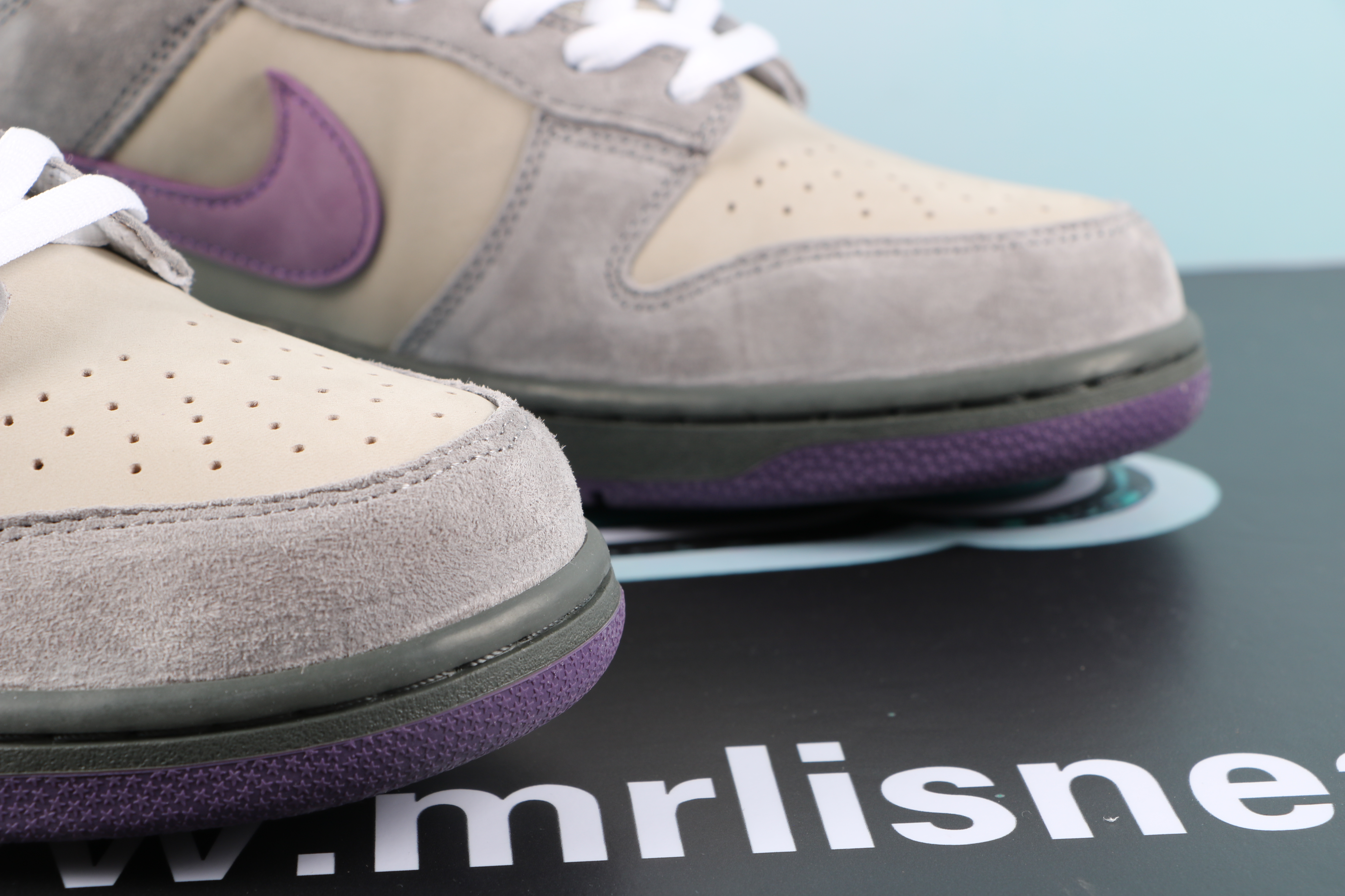 Nike Dunk SB Low Purple Pigeon