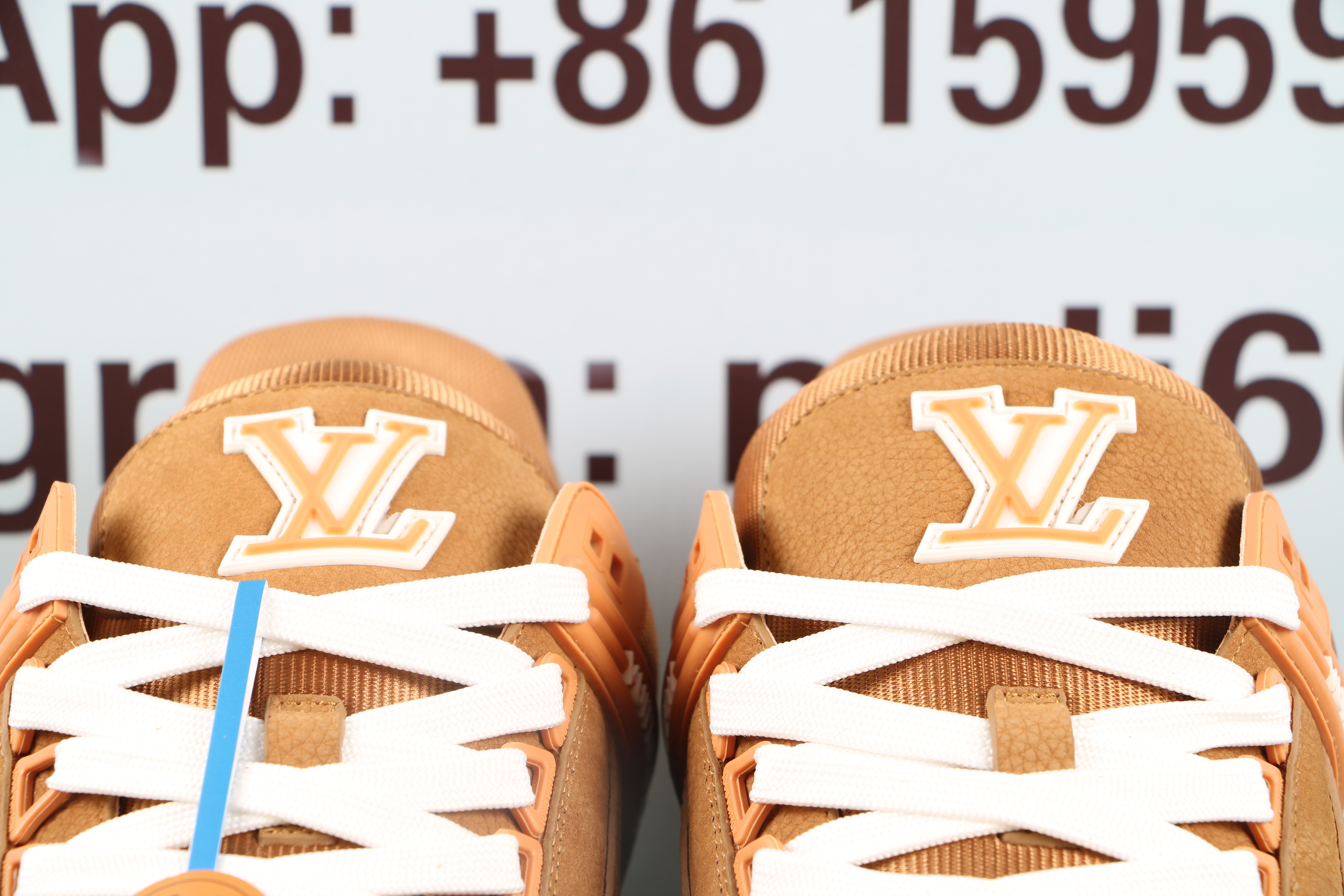 Louis Vuitton LV Trainer Beige