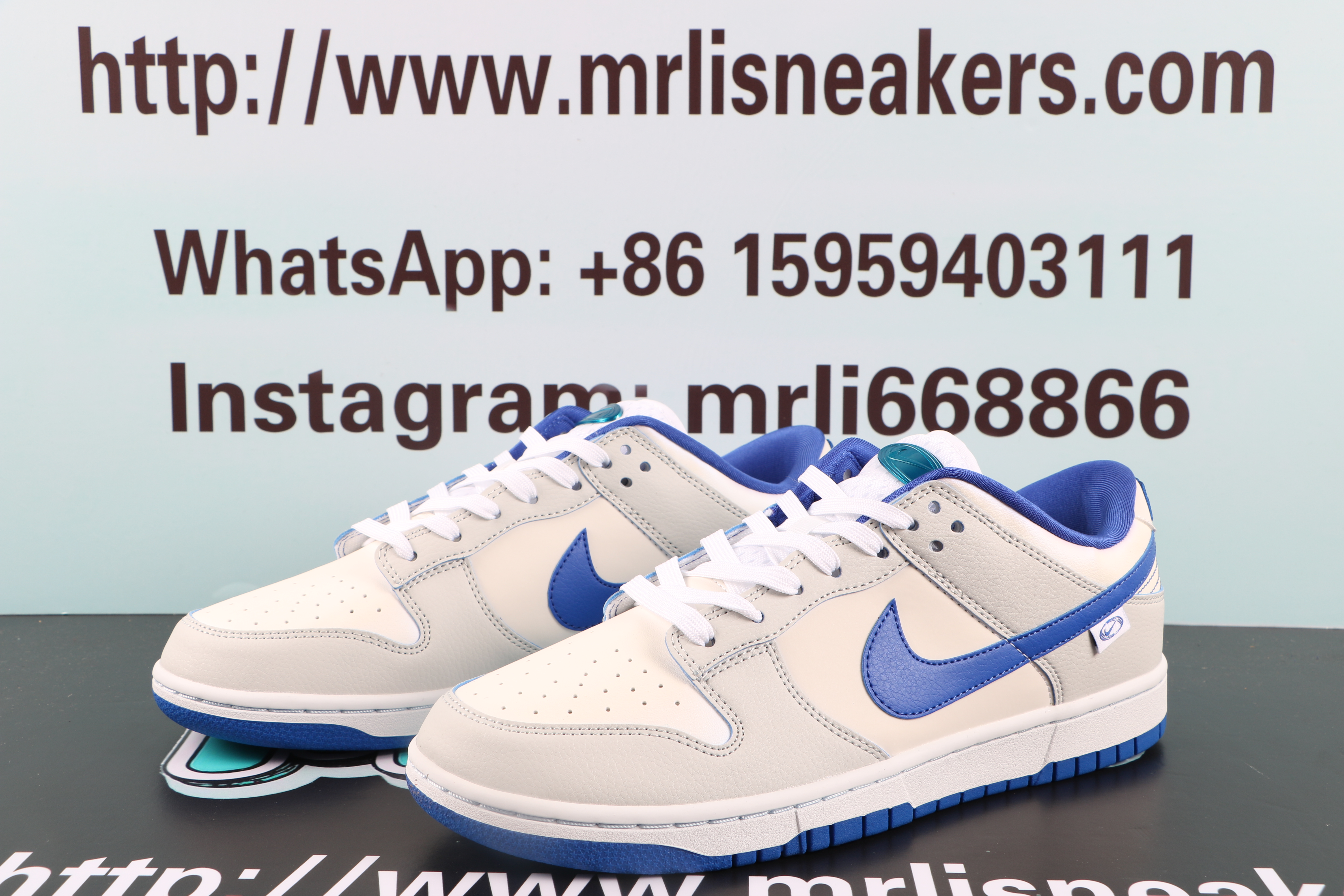 Nike SB Dunk Low GS "Ivory Hyper Royal"
