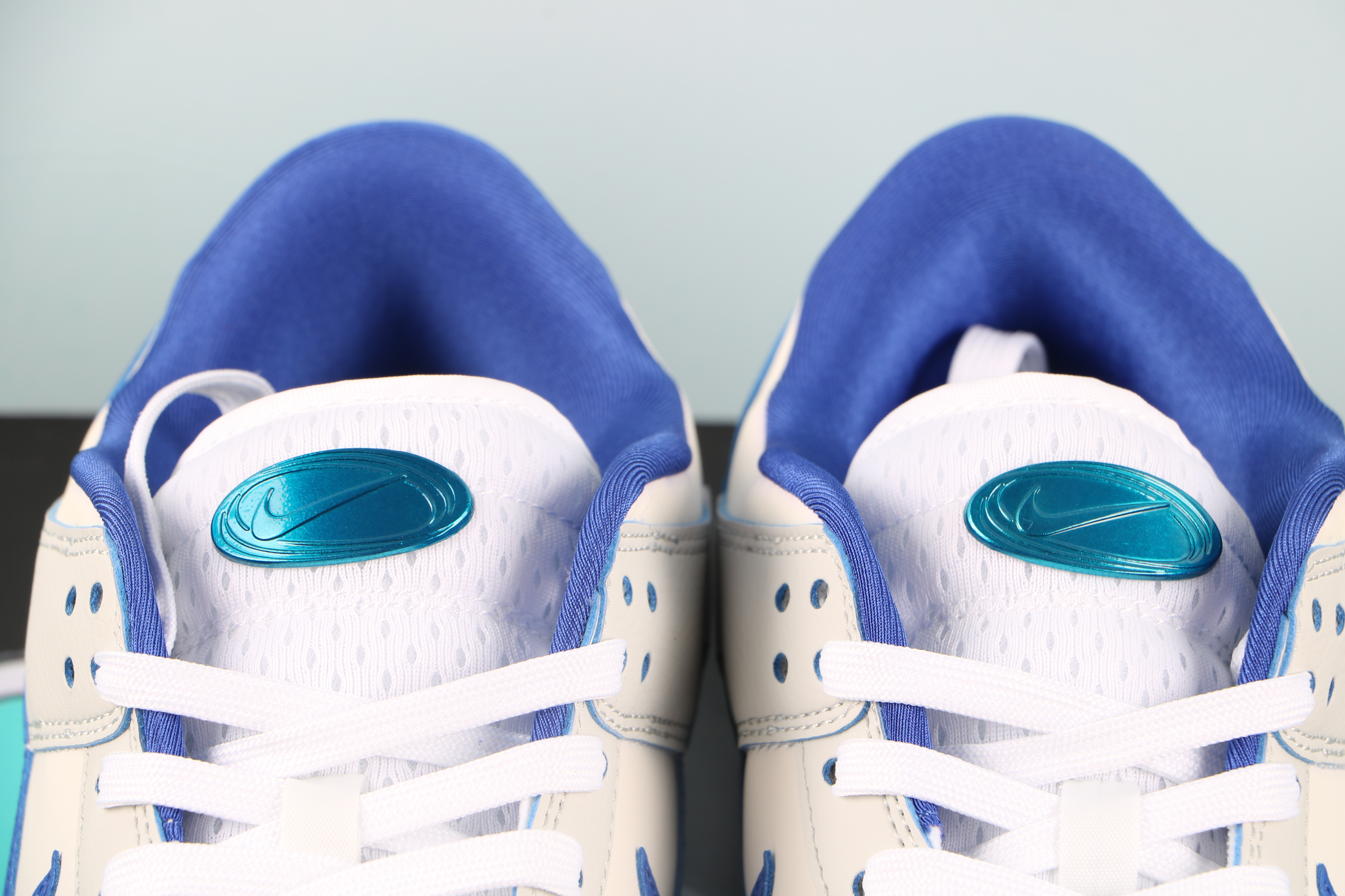 Nike SB Dunk Low GS "Ivory Hyper Royal"