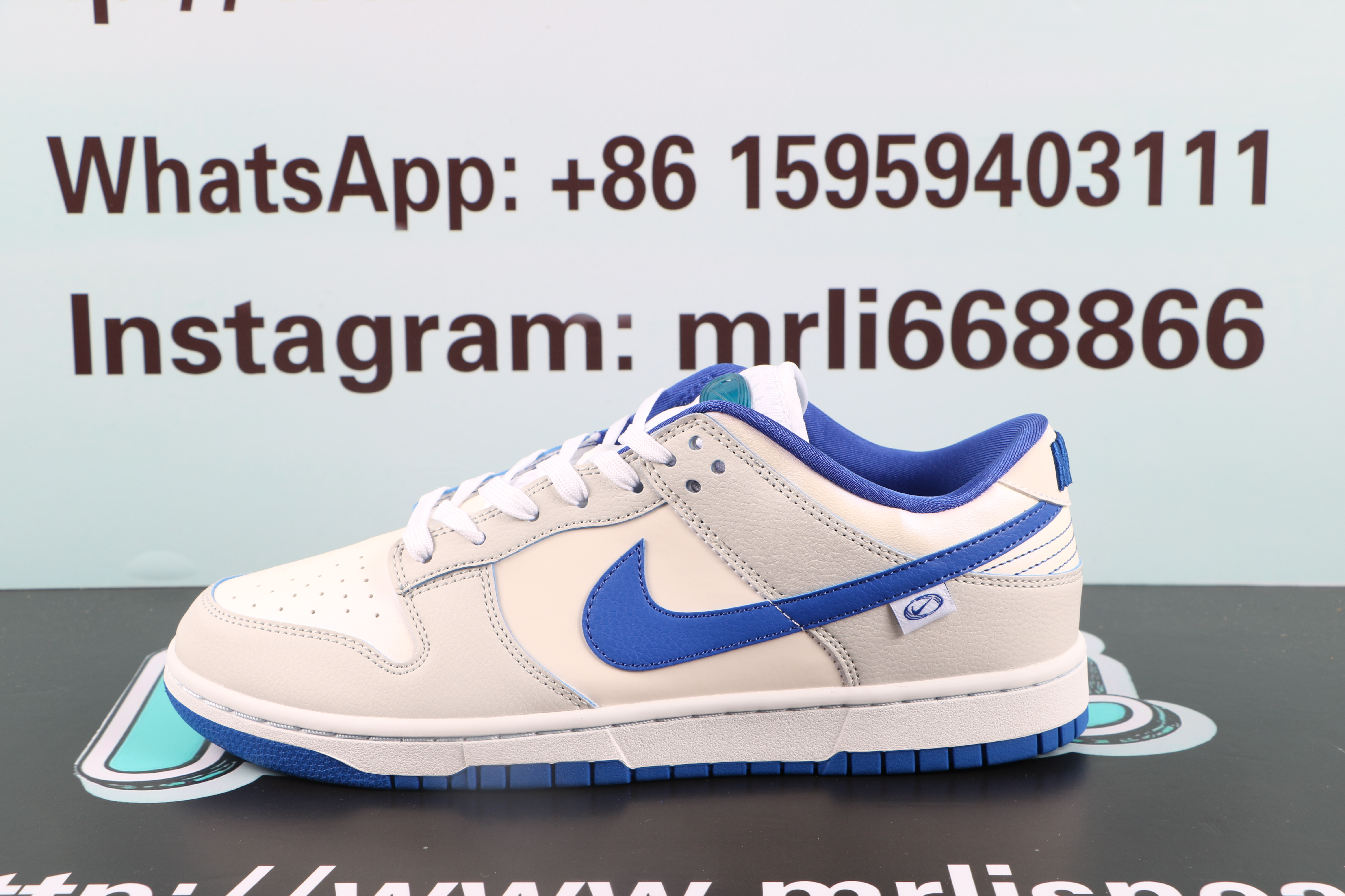 Nike SB Dunk Low GS "Ivory Hyper Royal"