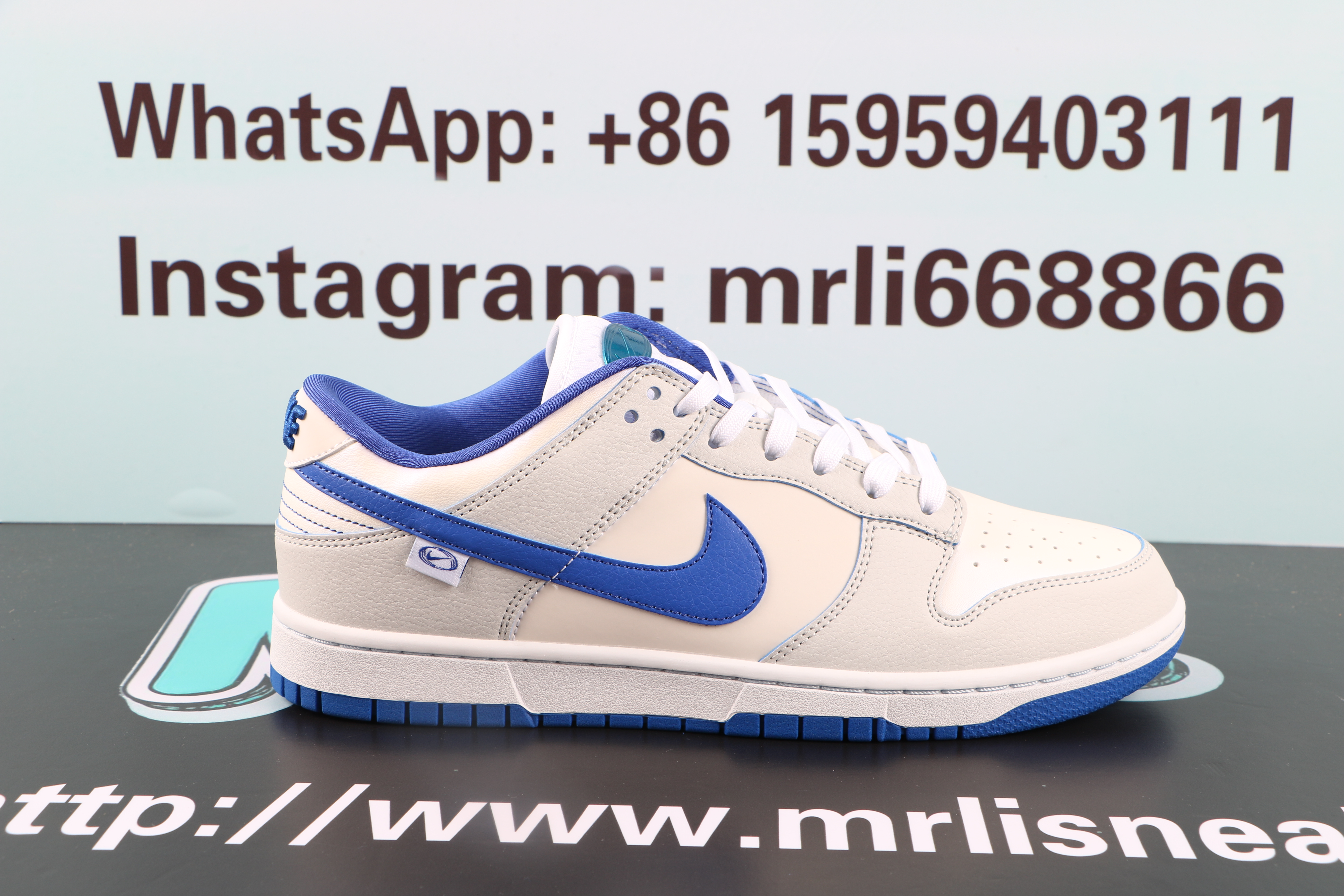 Nike SB Dunk Low GS "Ivory Hyper Royal"