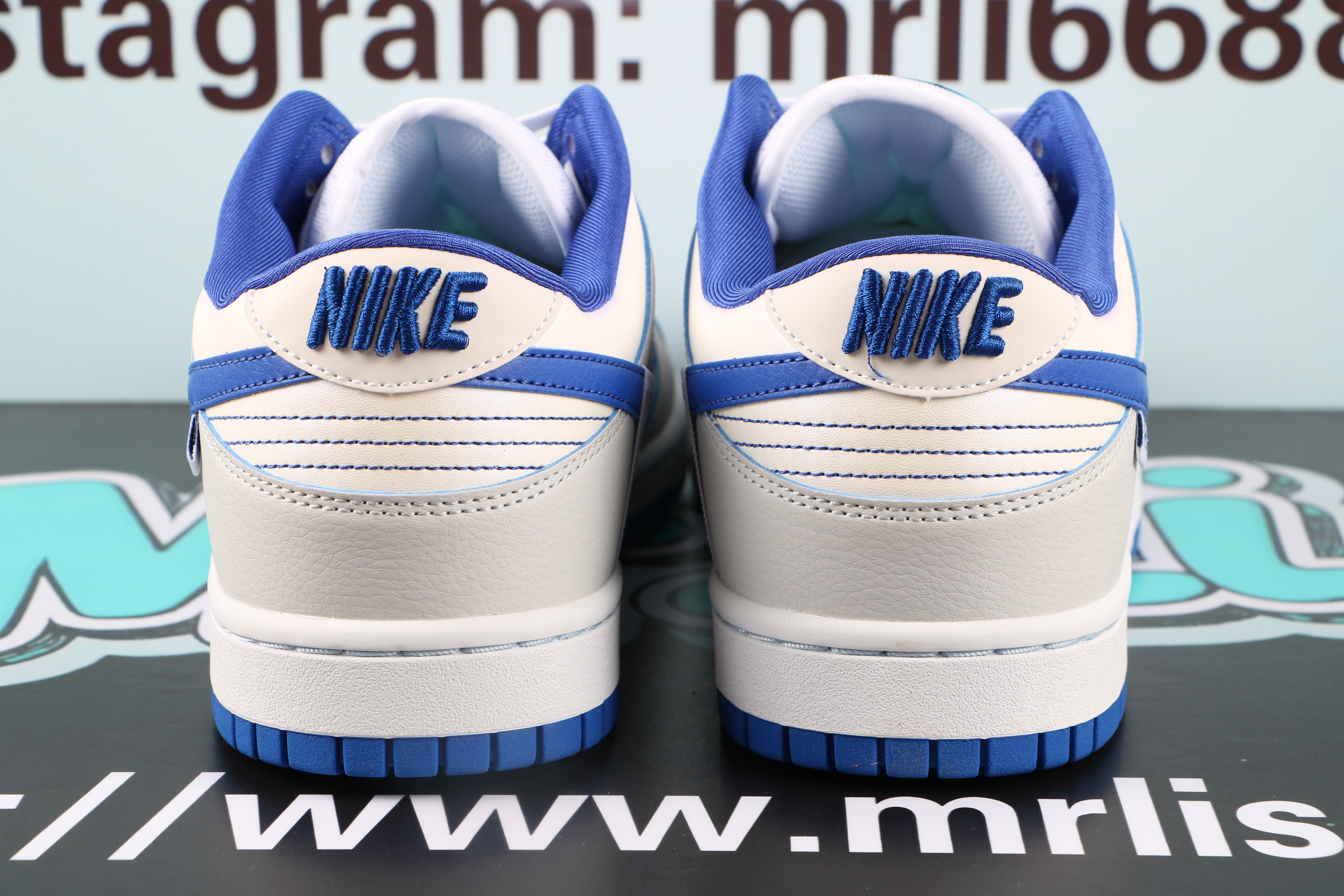 Nike SB Dunk Low GS "Ivory Hyper Royal"