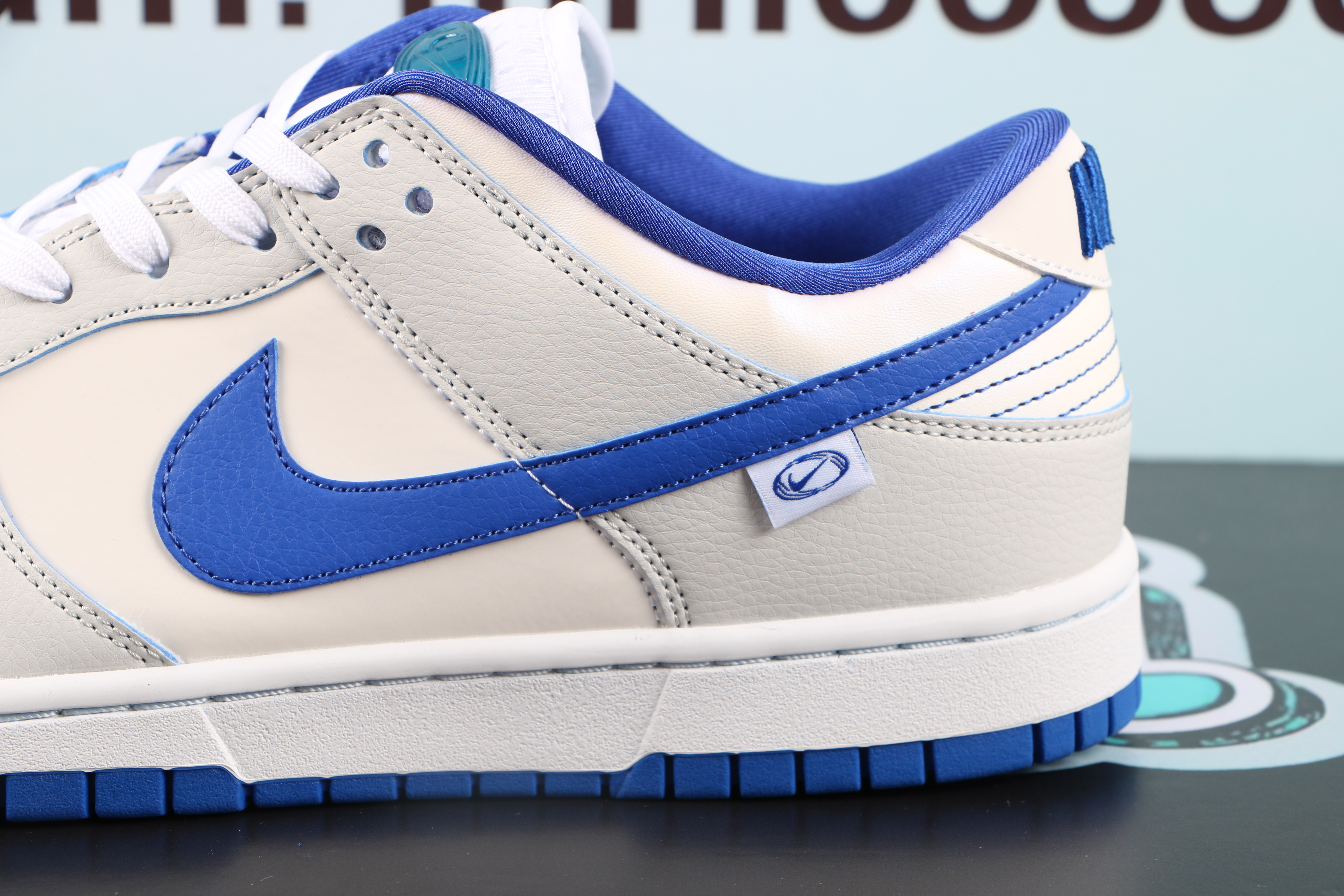 Nike SB Dunk Low GS "Ivory Hyper Royal"