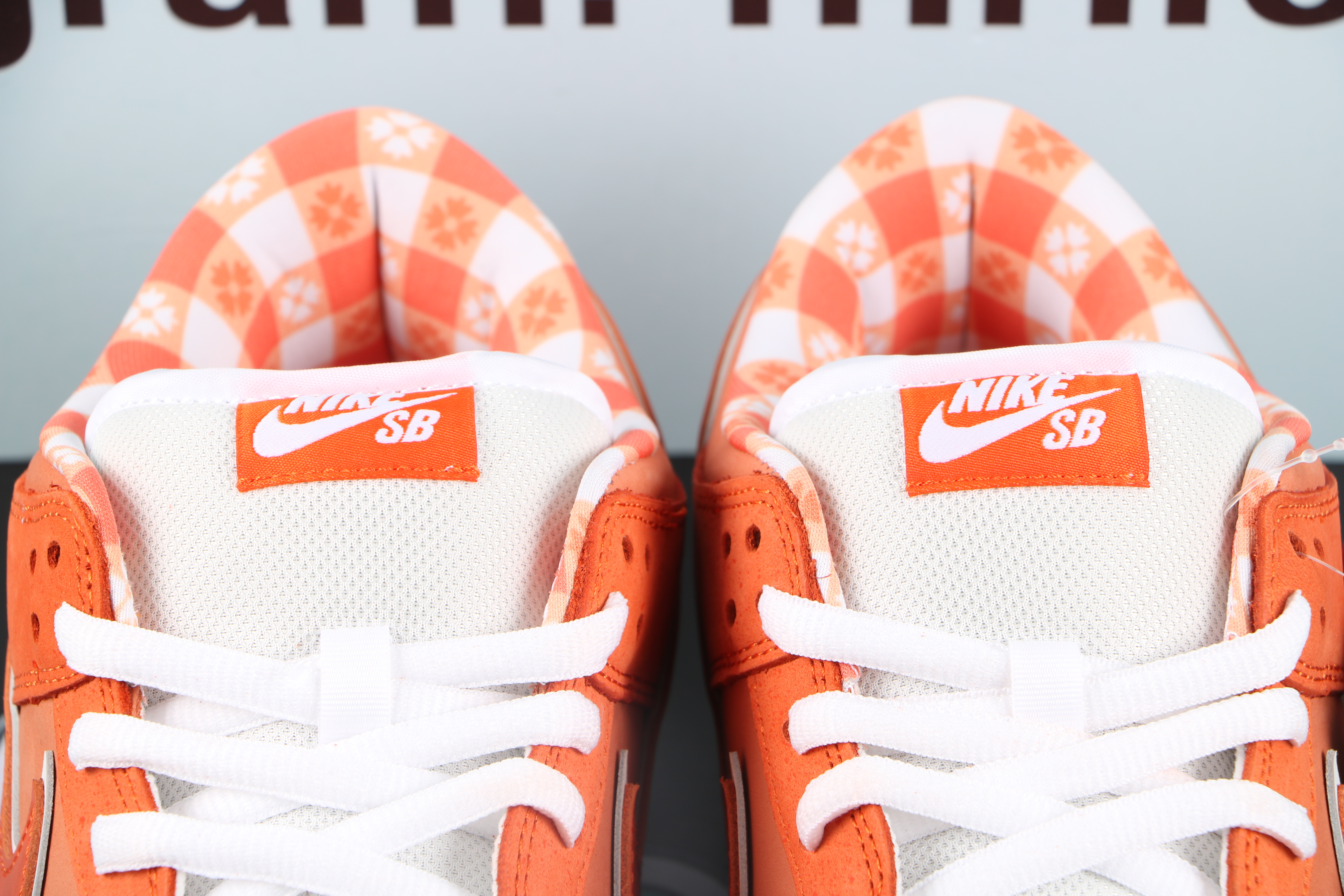 NIKE SB Dunk Low "Orange Lobster"
