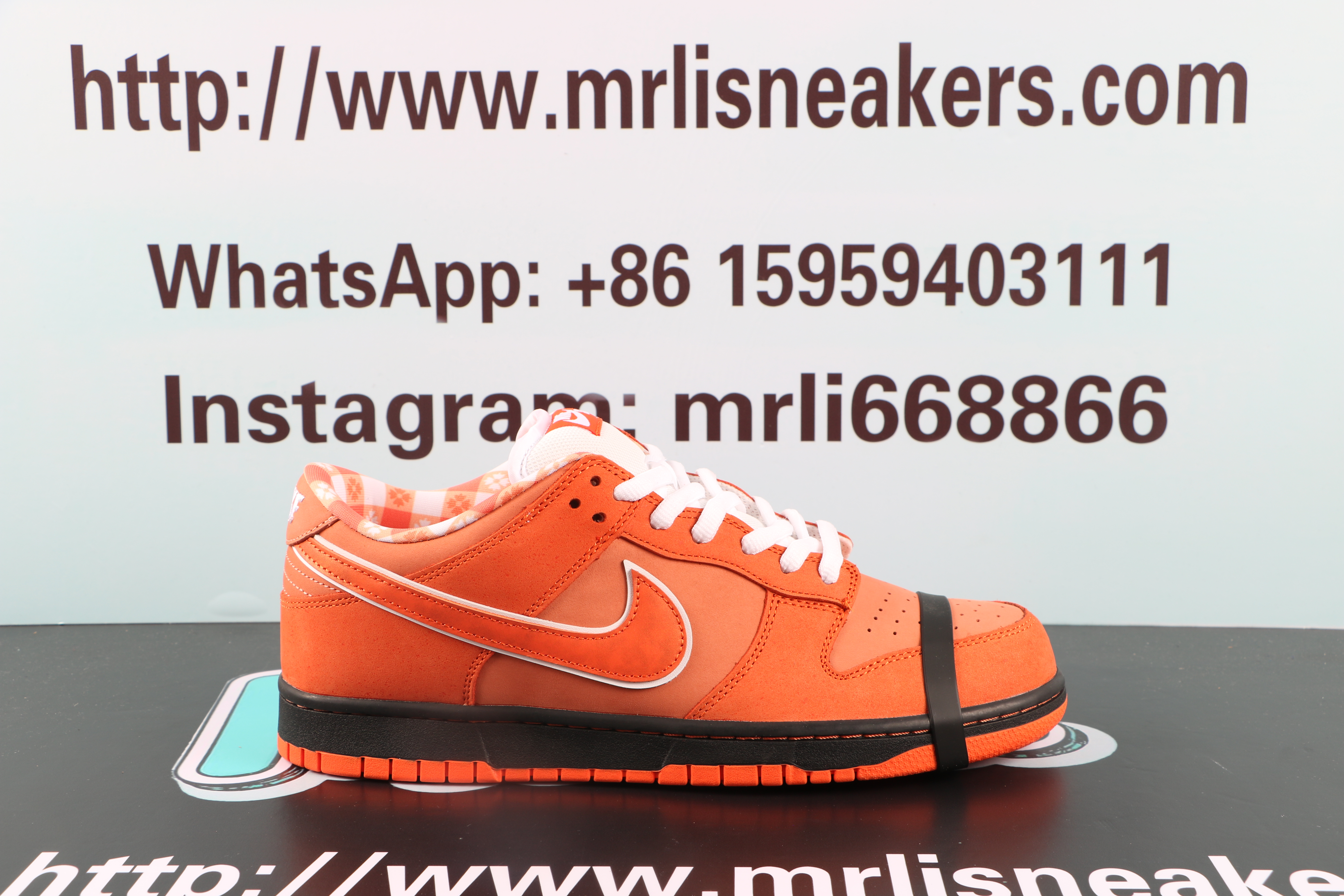 NIKE SB Dunk Low "Orange Lobster"