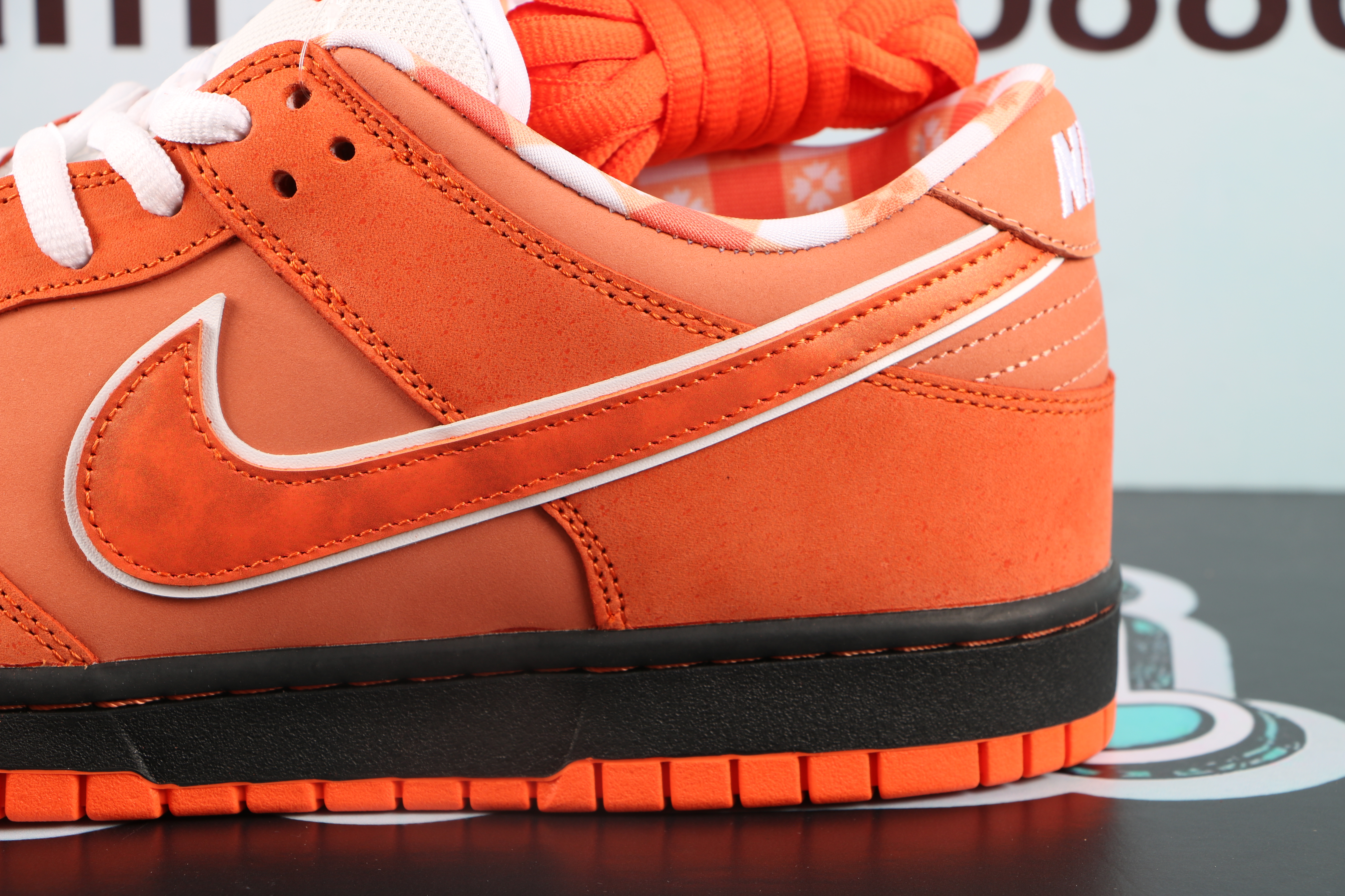 NIKE SB Dunk Low "Orange Lobster"