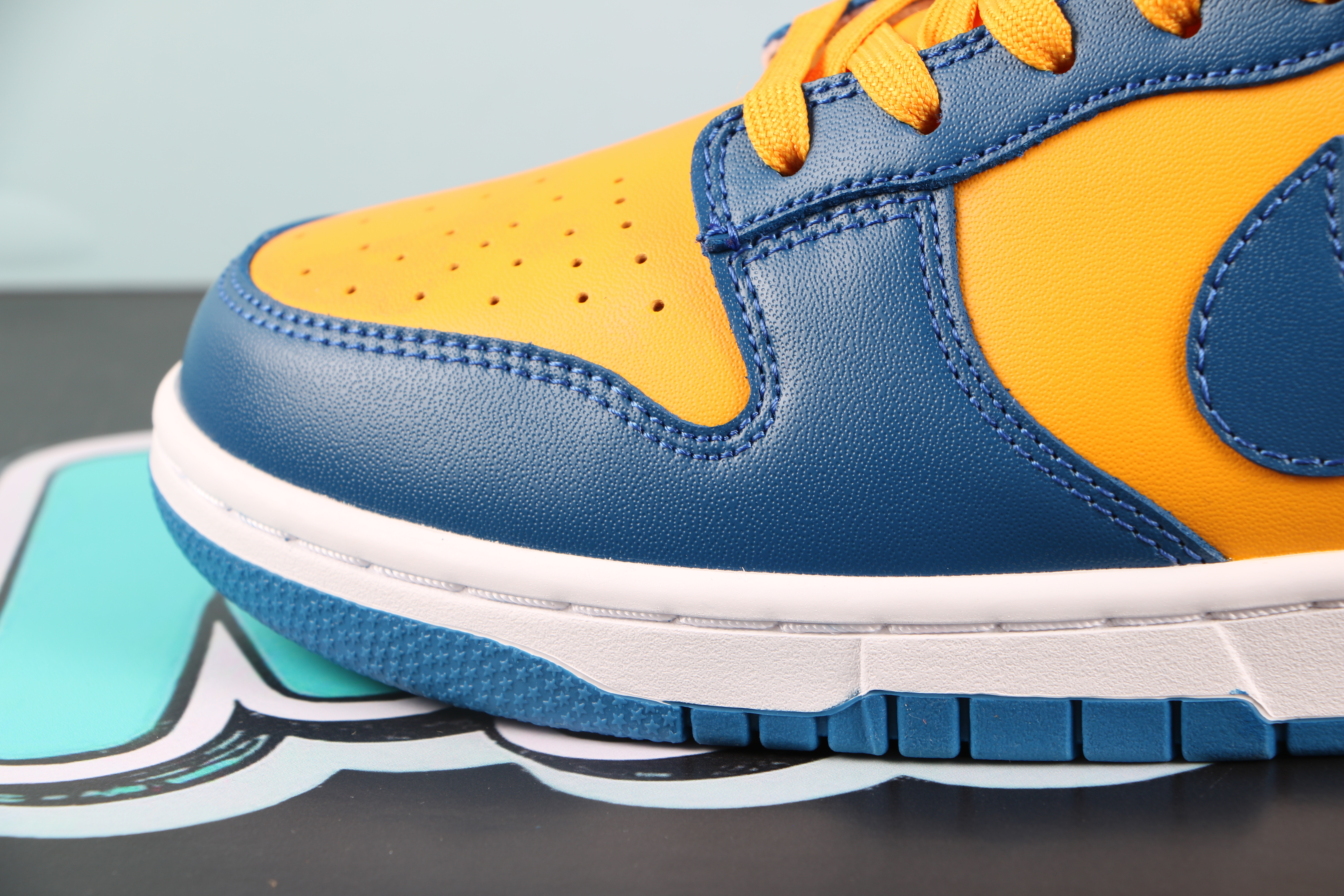 Nike Dunk Low “Warriors”