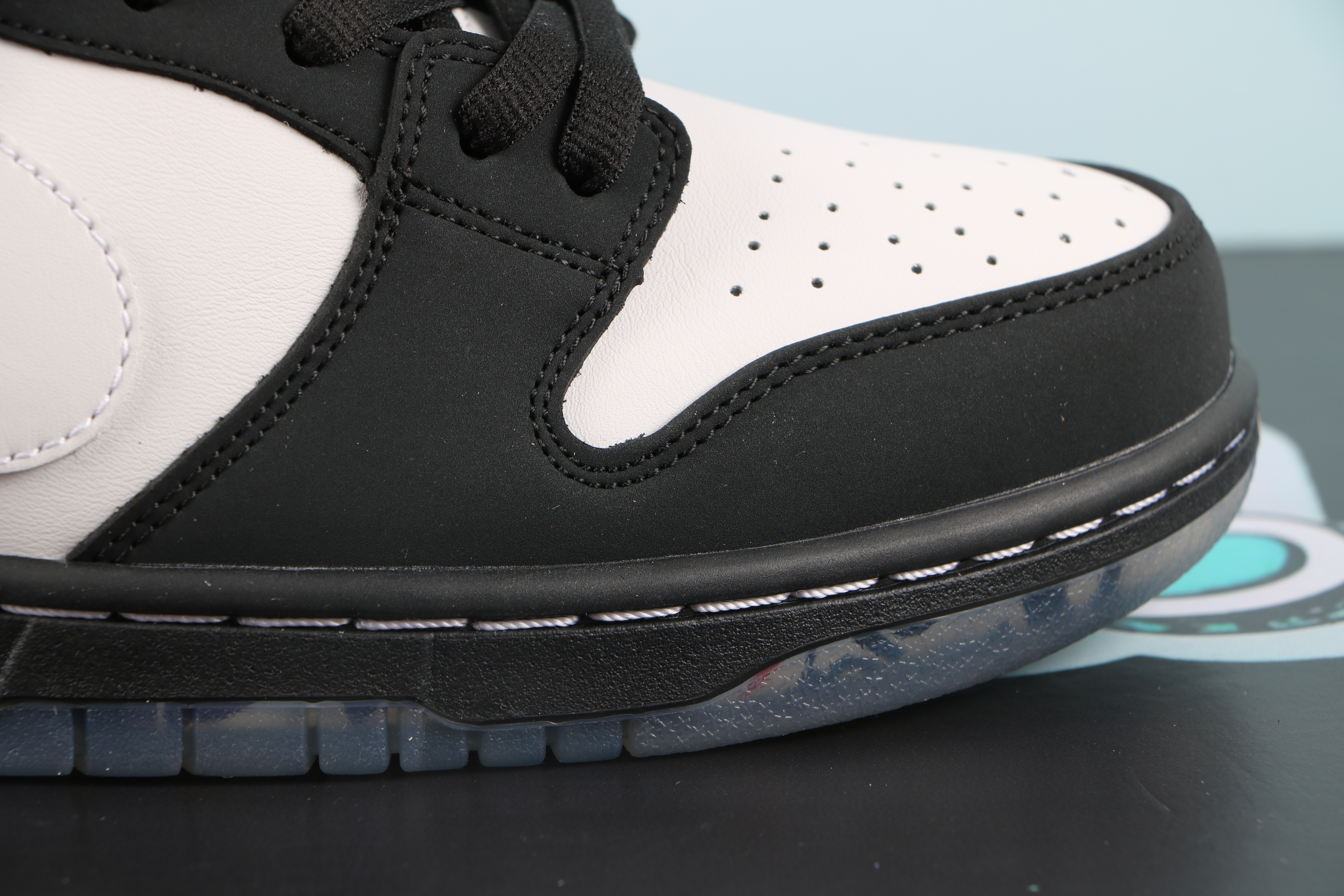 Nike SB Dunk Low Staple Panda Pigeon(With special box)