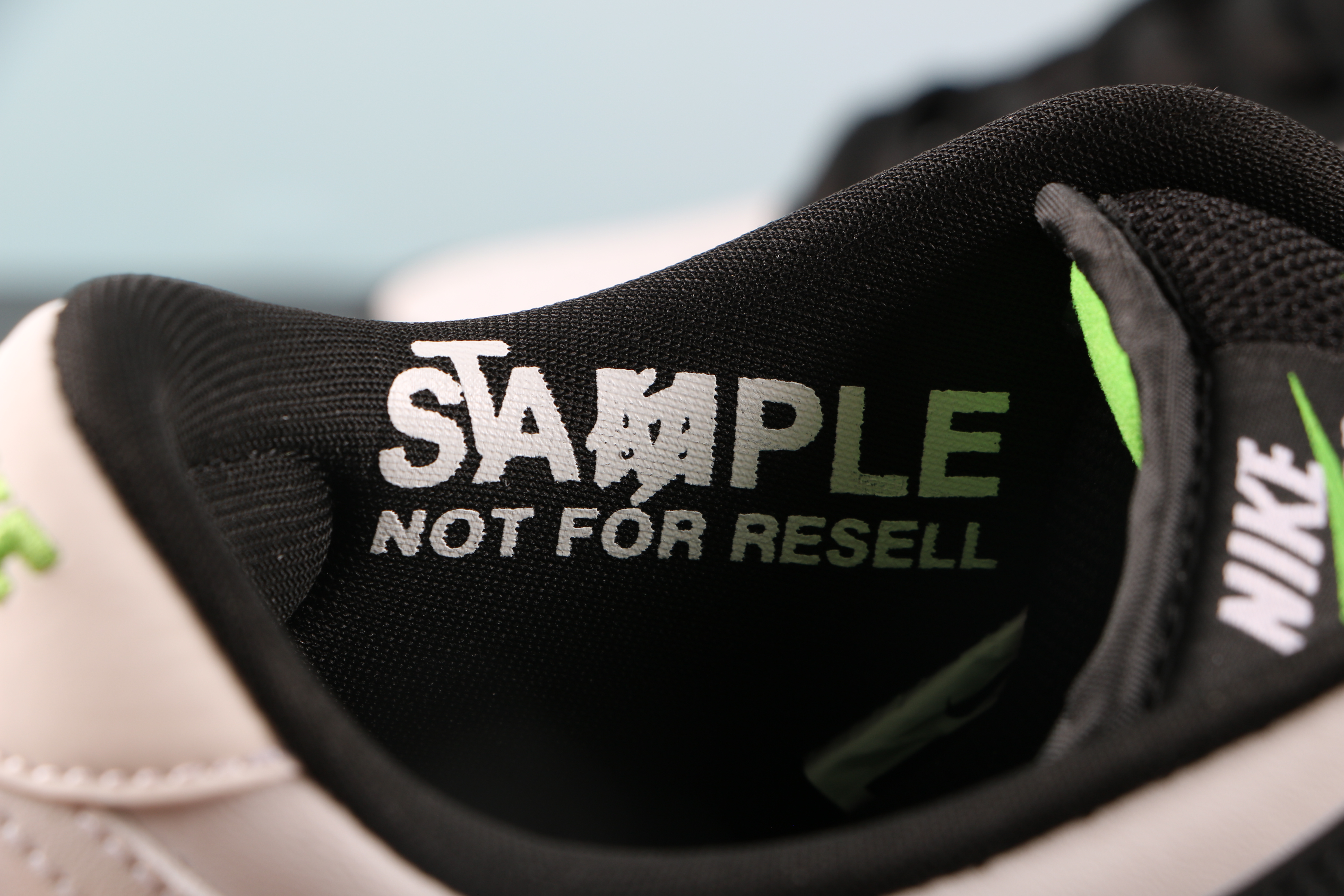 Nike SB Dunk Low Staple Panda Pigeon(With special box)