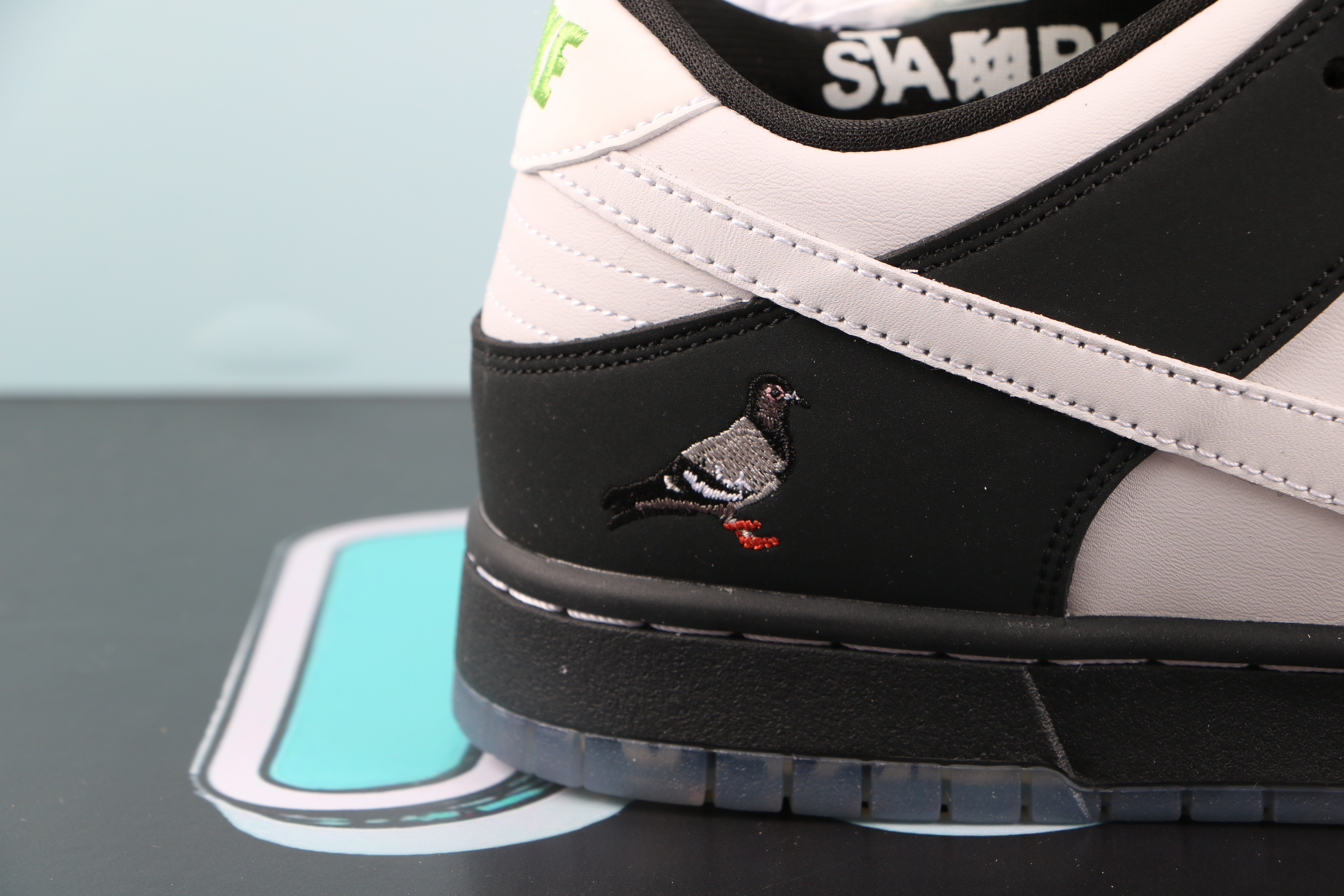 Nike SB Dunk Low Staple Panda Pigeon(With special box)