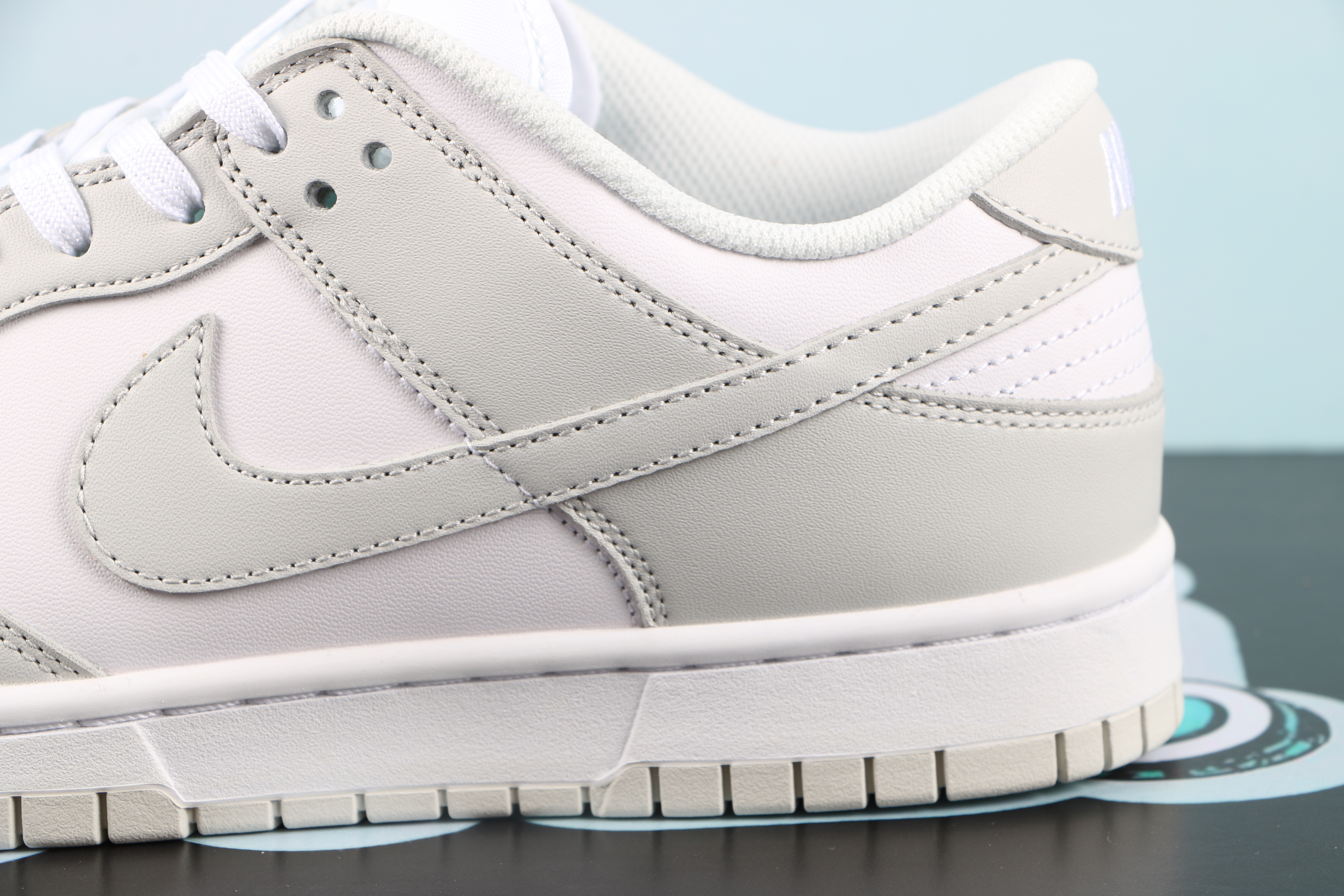 Nike Dunk Low Photon Dust