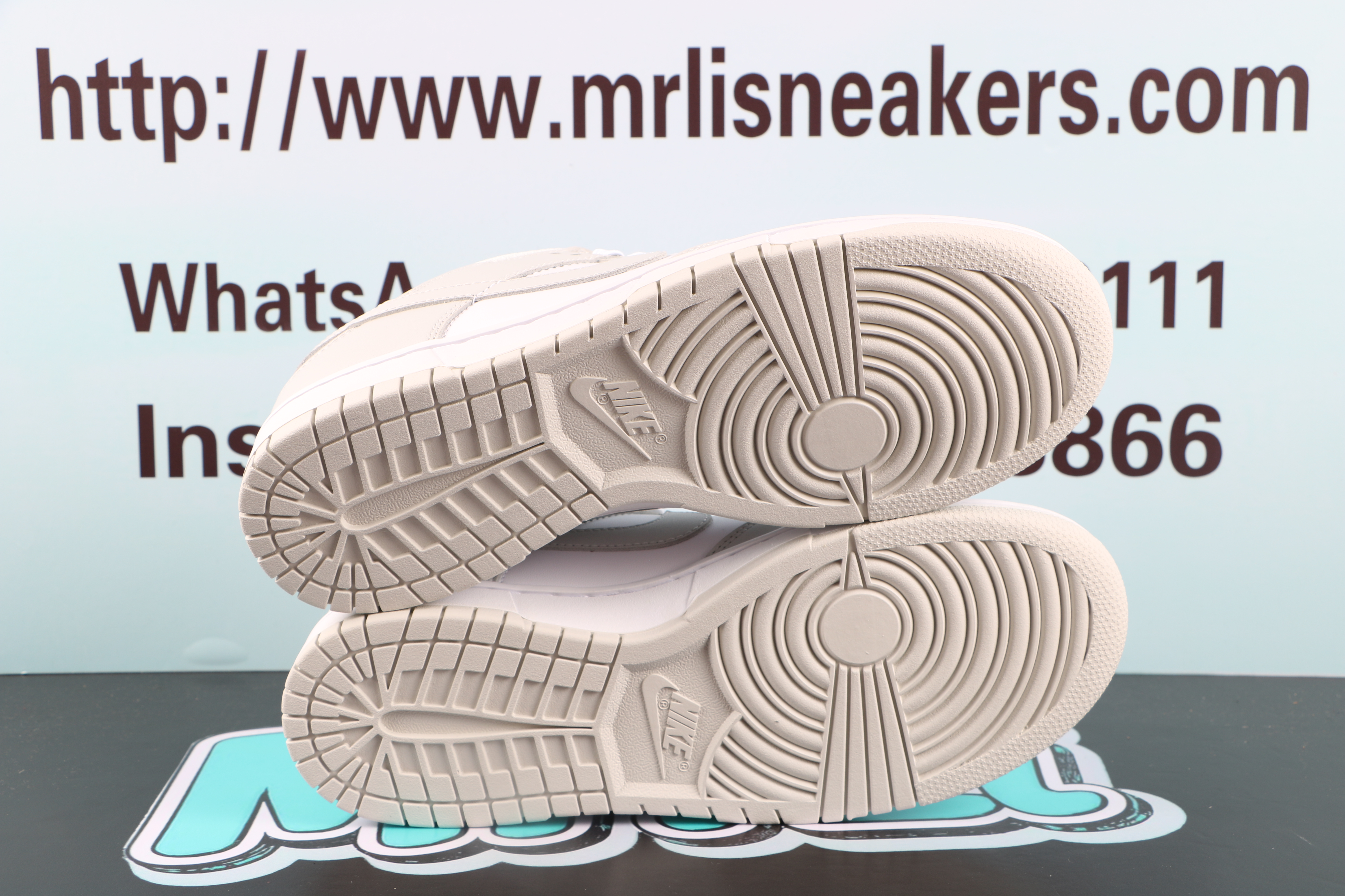 Nike Dunk Low Photon Dust